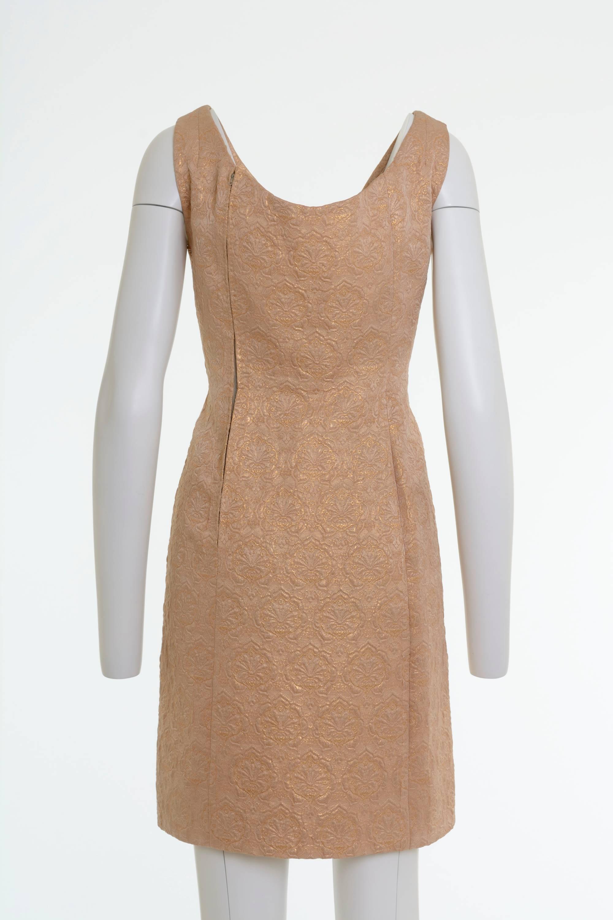 1960s Golden Lurex Brocade Mod Suit Cocktail Dress In Good Condition For Sale In Milan, Italy