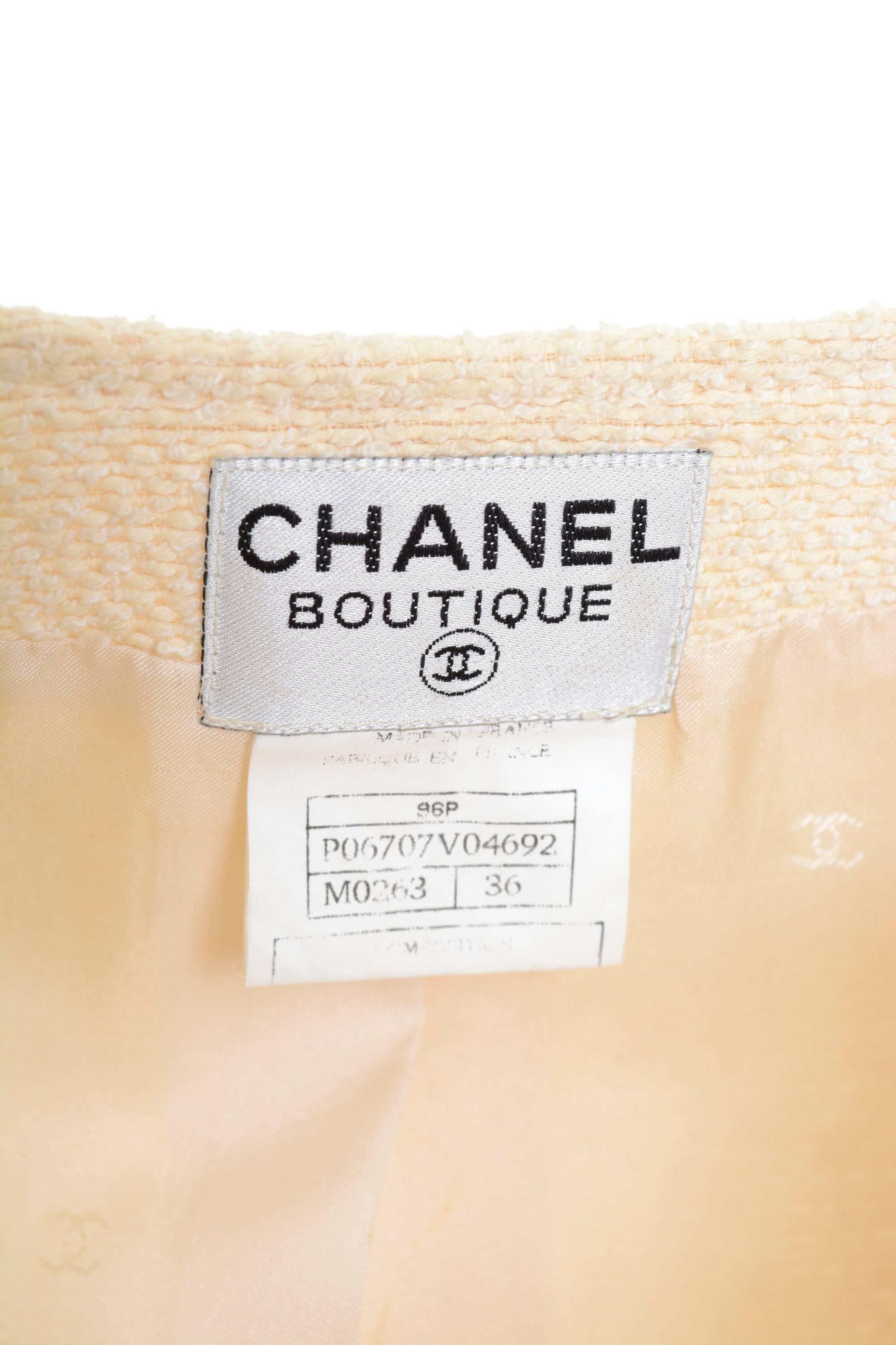 Women's 1990s Chanel Boutique Cream Wool Coat/Dress