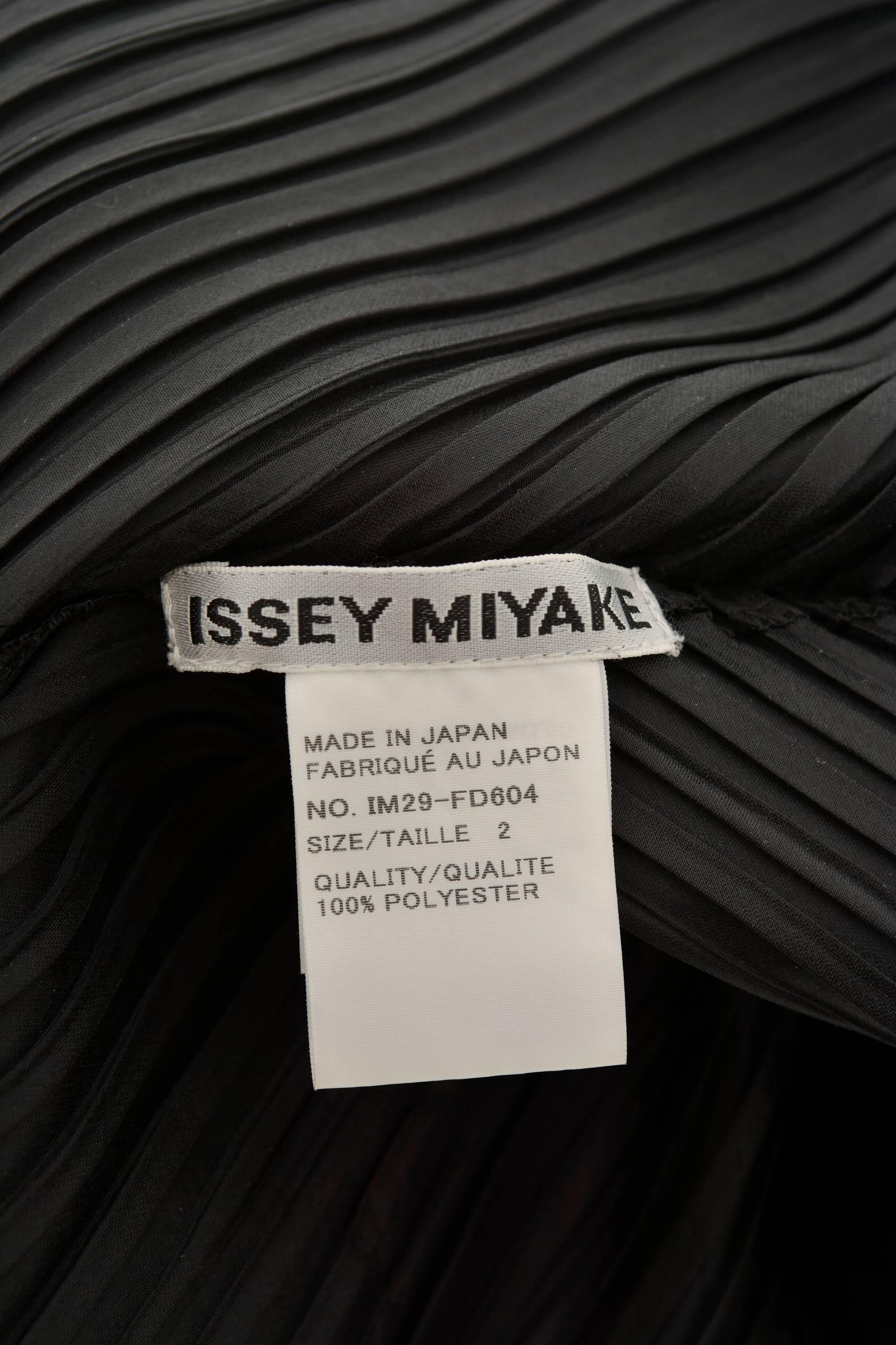 ISSEY MIYAKE Black Pleateds Shirt Top For Sale 3
