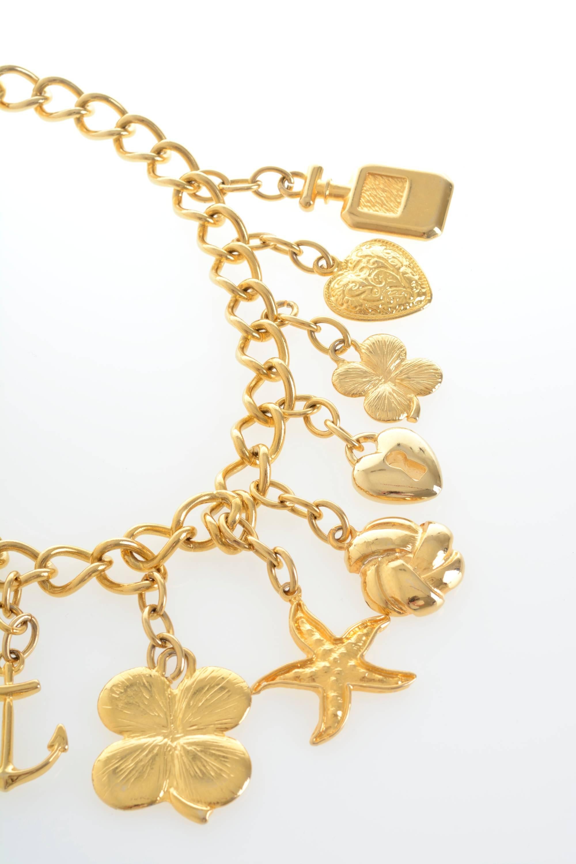 1980s UGO CORREANI Made in Italy Golden Metal Charms Chain Necklace 2