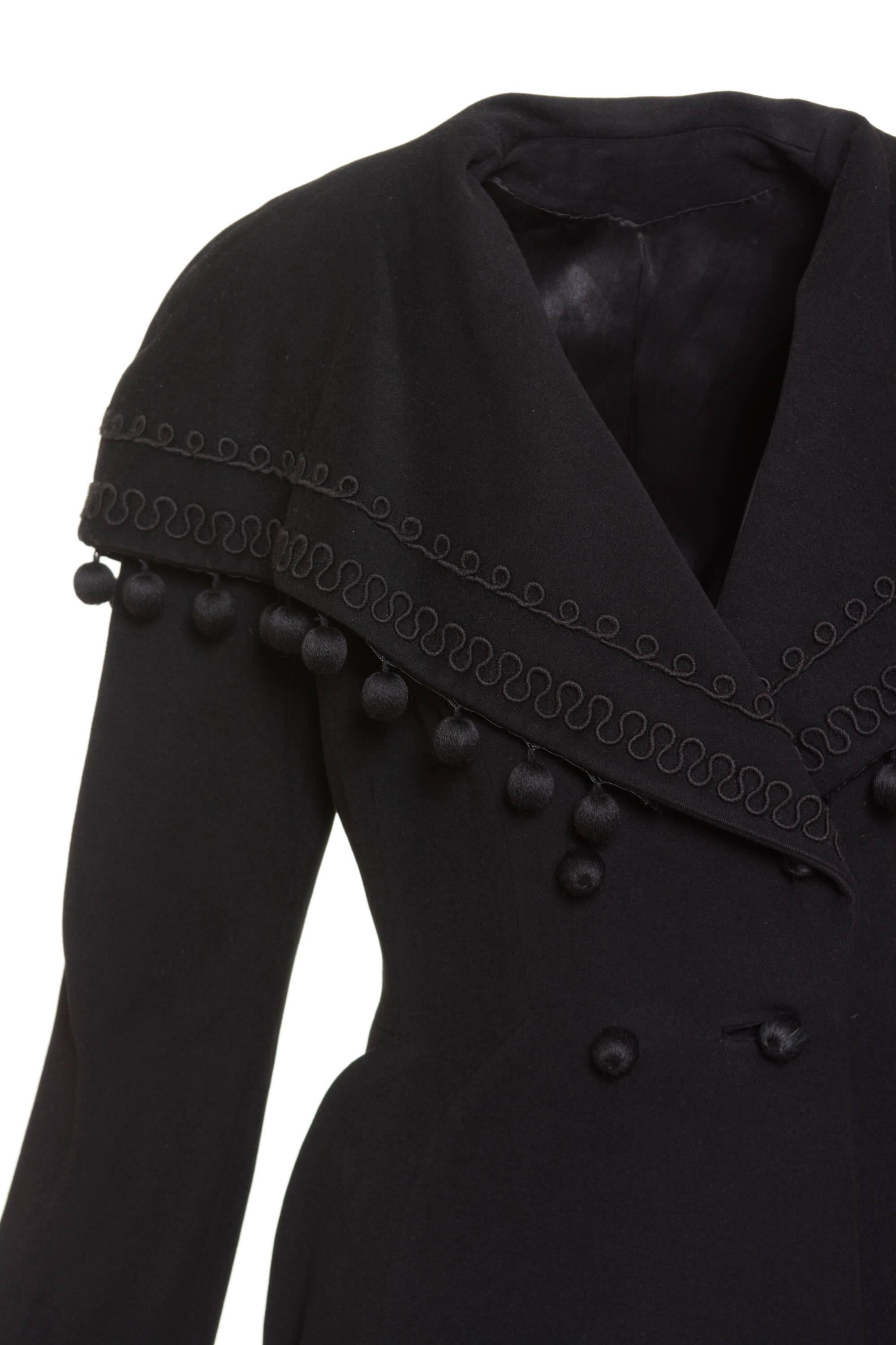 Vintage 1940s Black Wool New Look Princess Coat In Good Condition For Sale In Milan, Italy