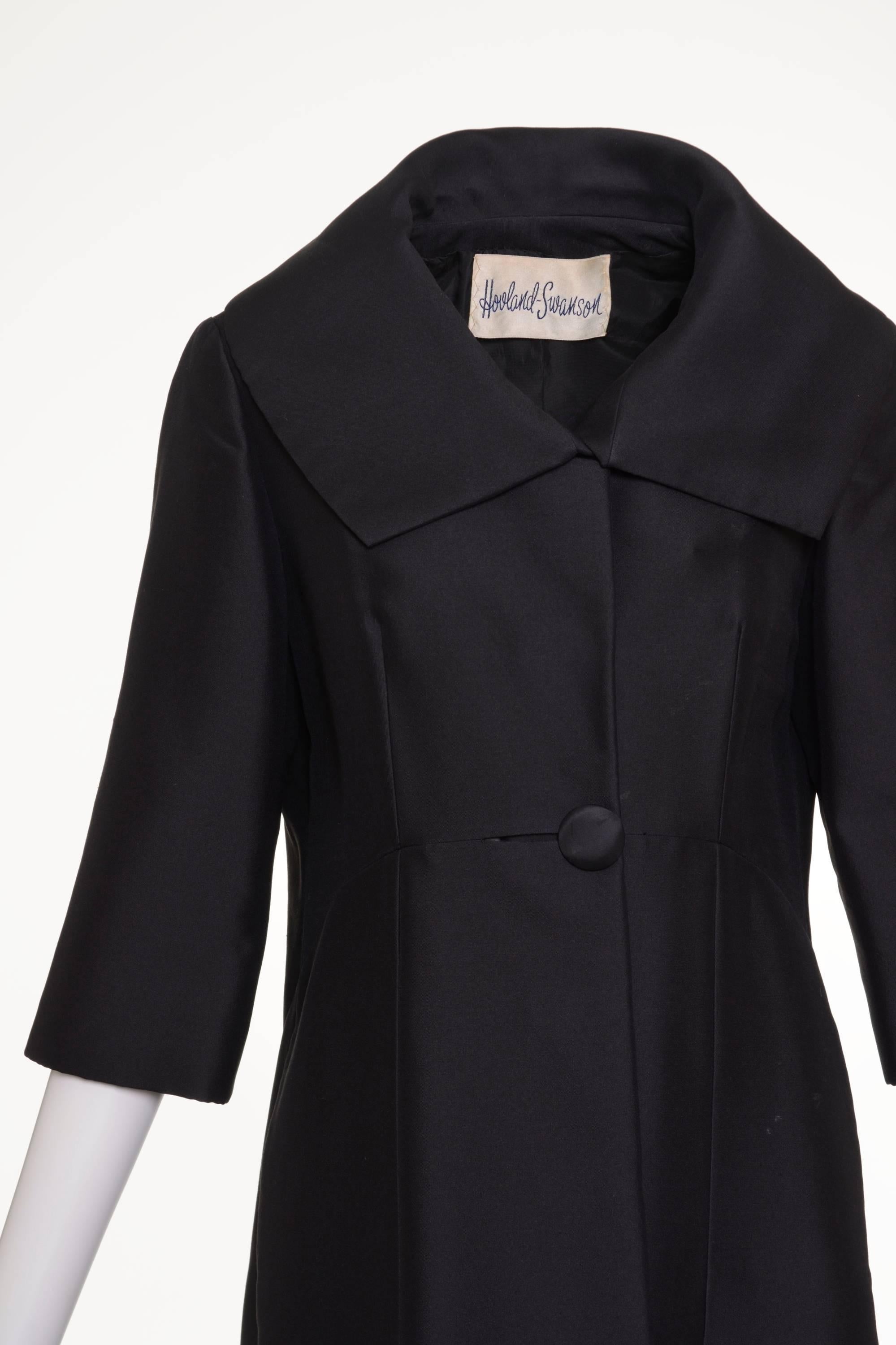 1950s Black Satin Evening Overcoat  In Good Condition In Milan, Italy