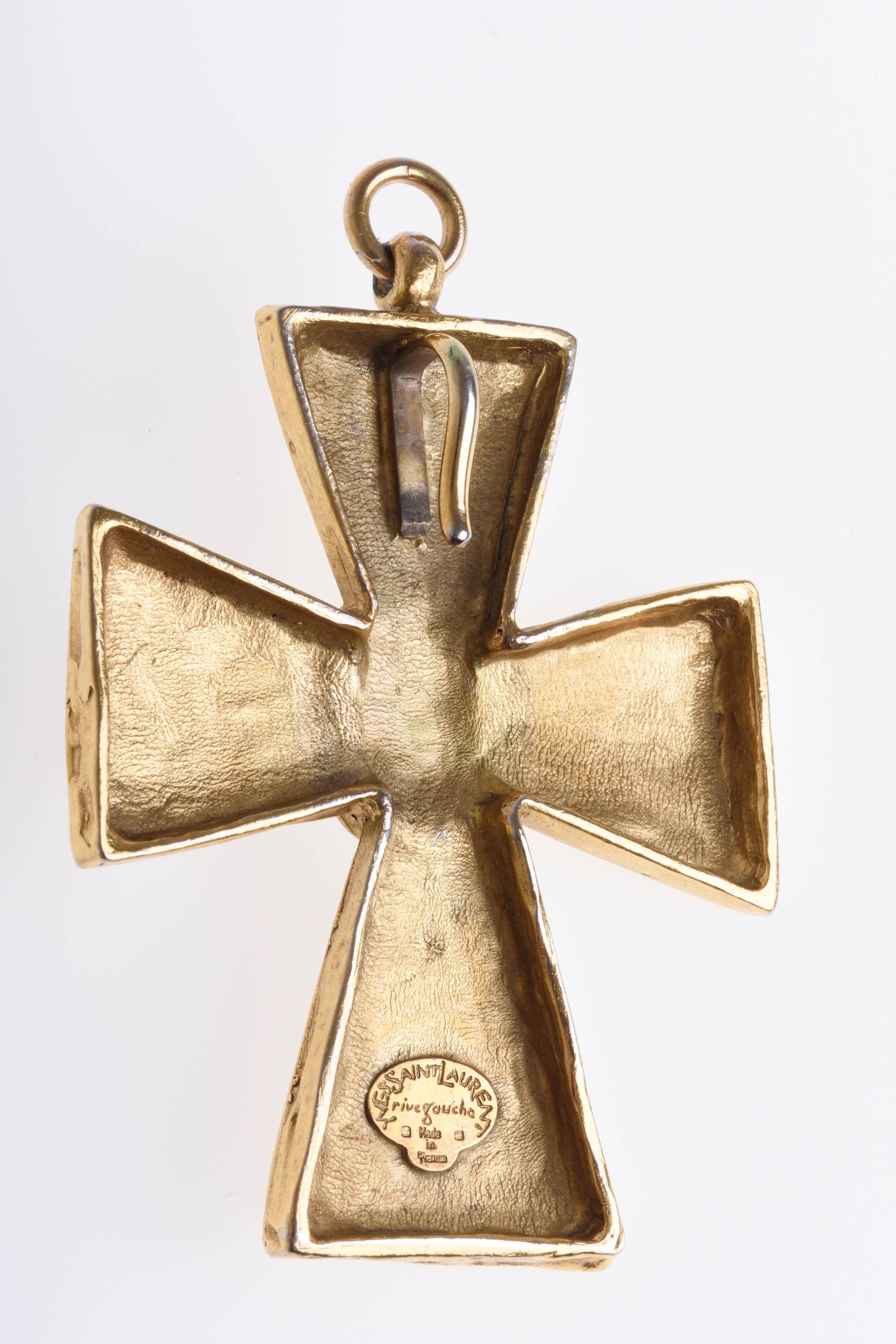 1980s YSL YVES SAINT LAURENT Large Cross Pendant Chocker Necklace In Good Condition In Milan, Italy