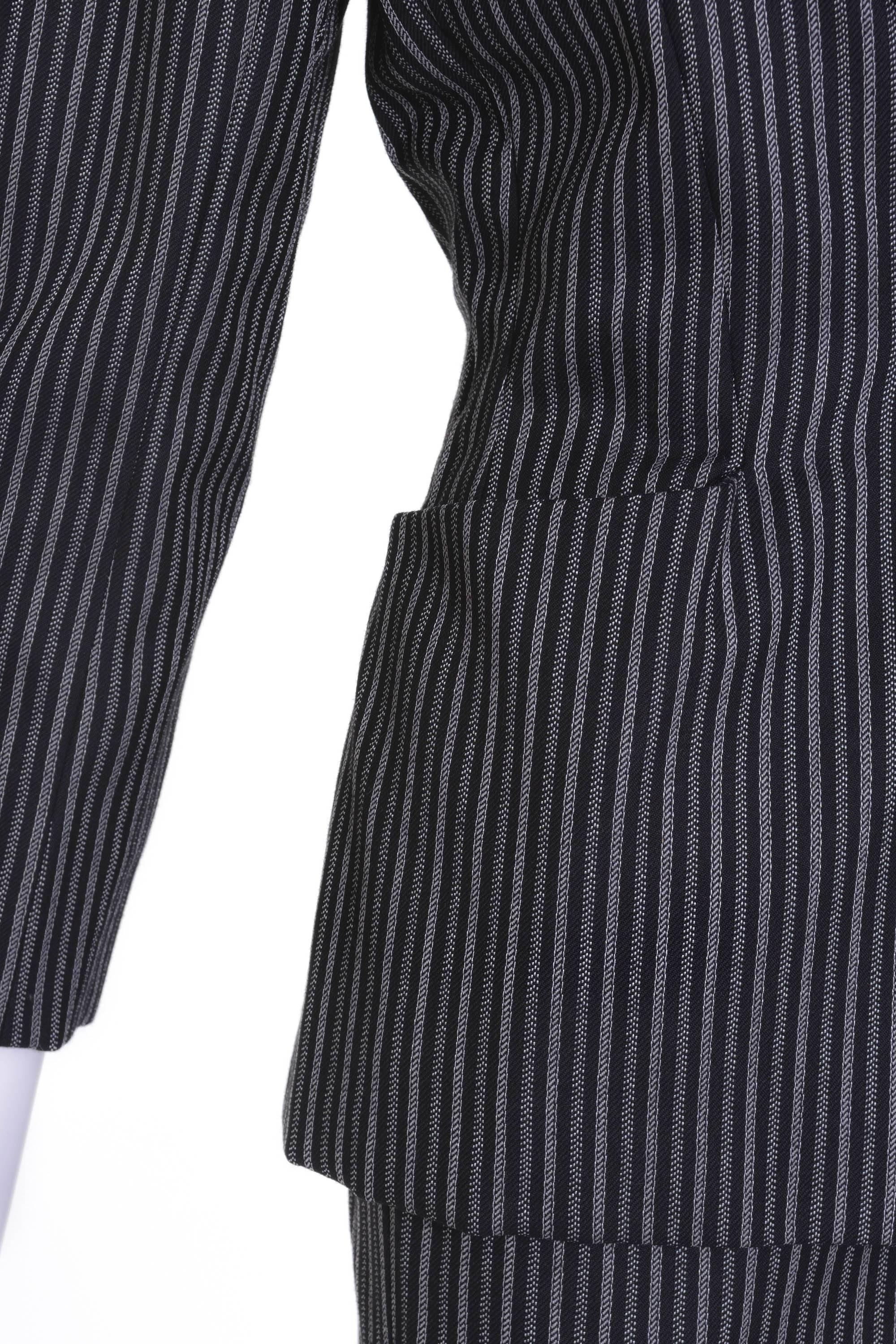 1980s YVES SAiNT LAURENT Rive Gauche Pinstriped Wool Suit Skirt  In Excellent Condition For Sale In Milan, Italy