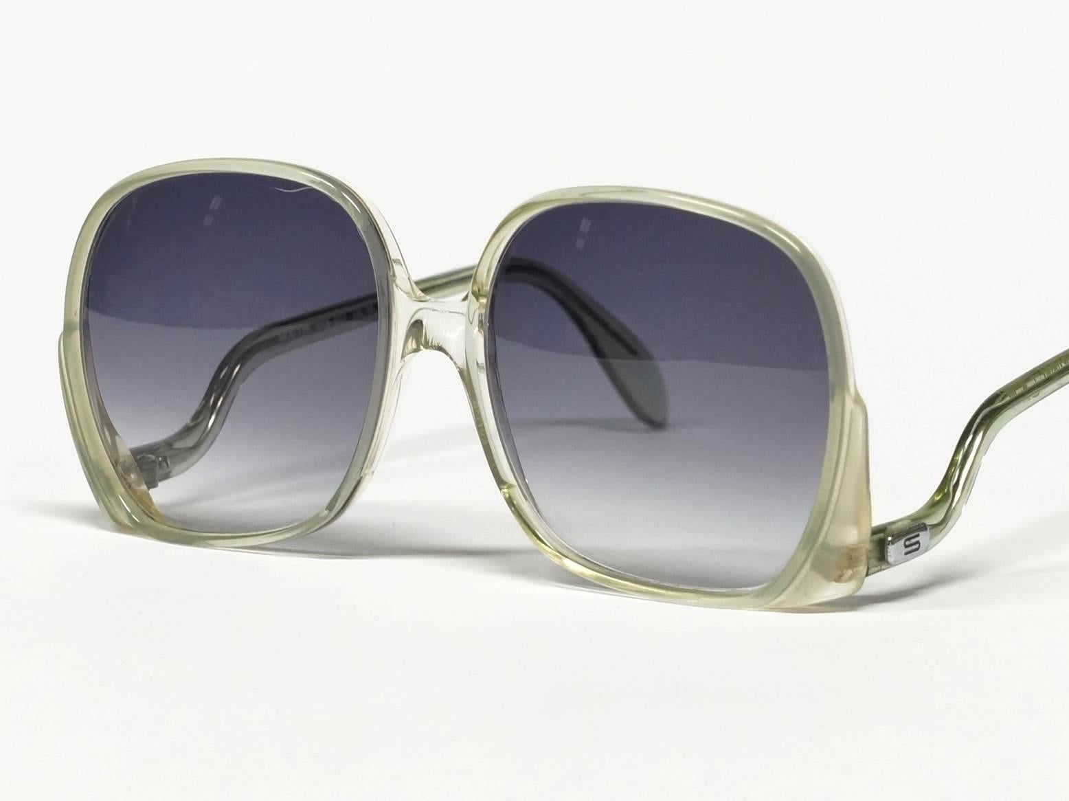 1970s Silhouette Oversized Sunglasses with Drop Temples For Sale 4