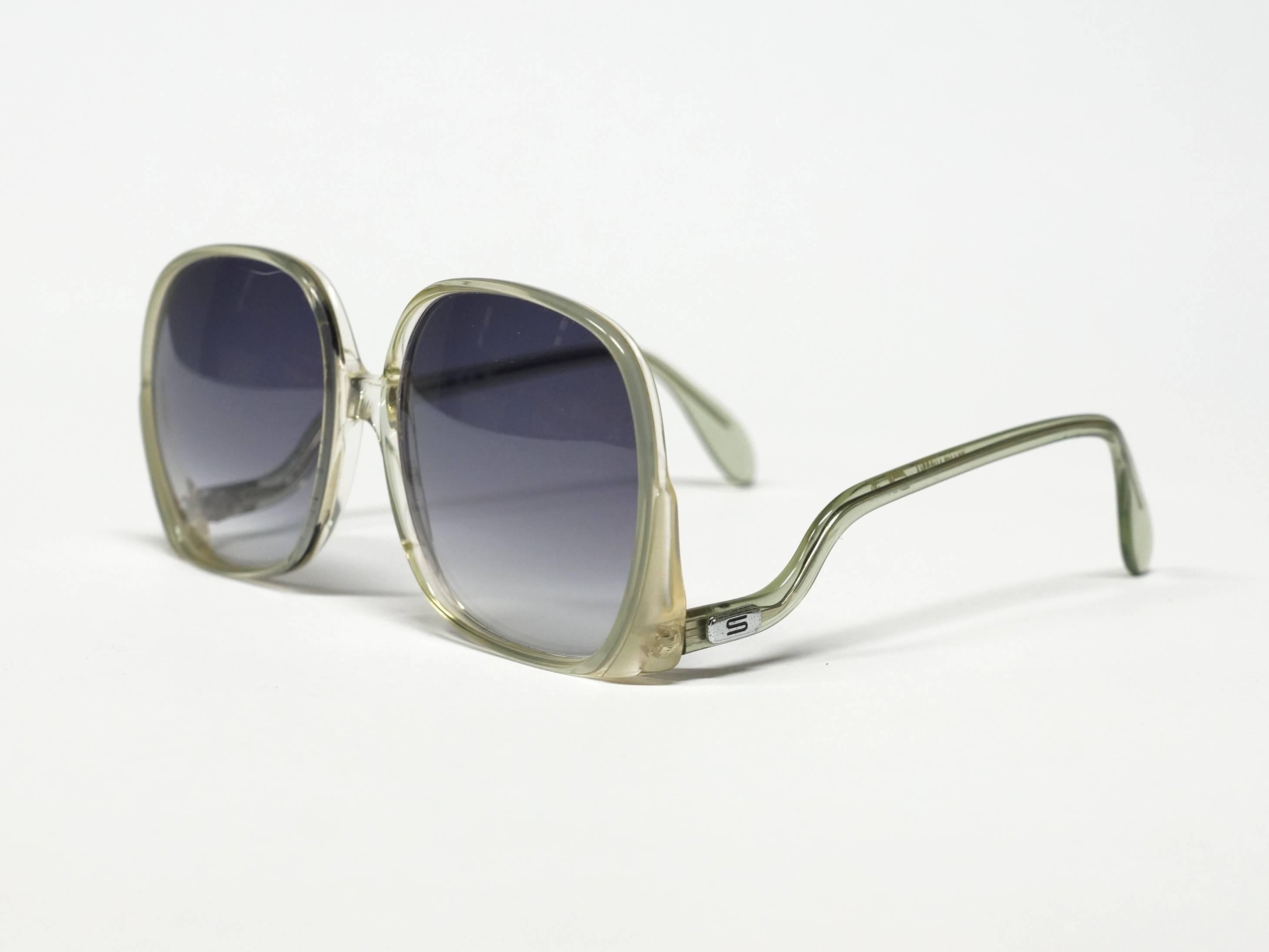 1970s Silhouette Oversized Sunglasses with Drop Temples For Sale 3
