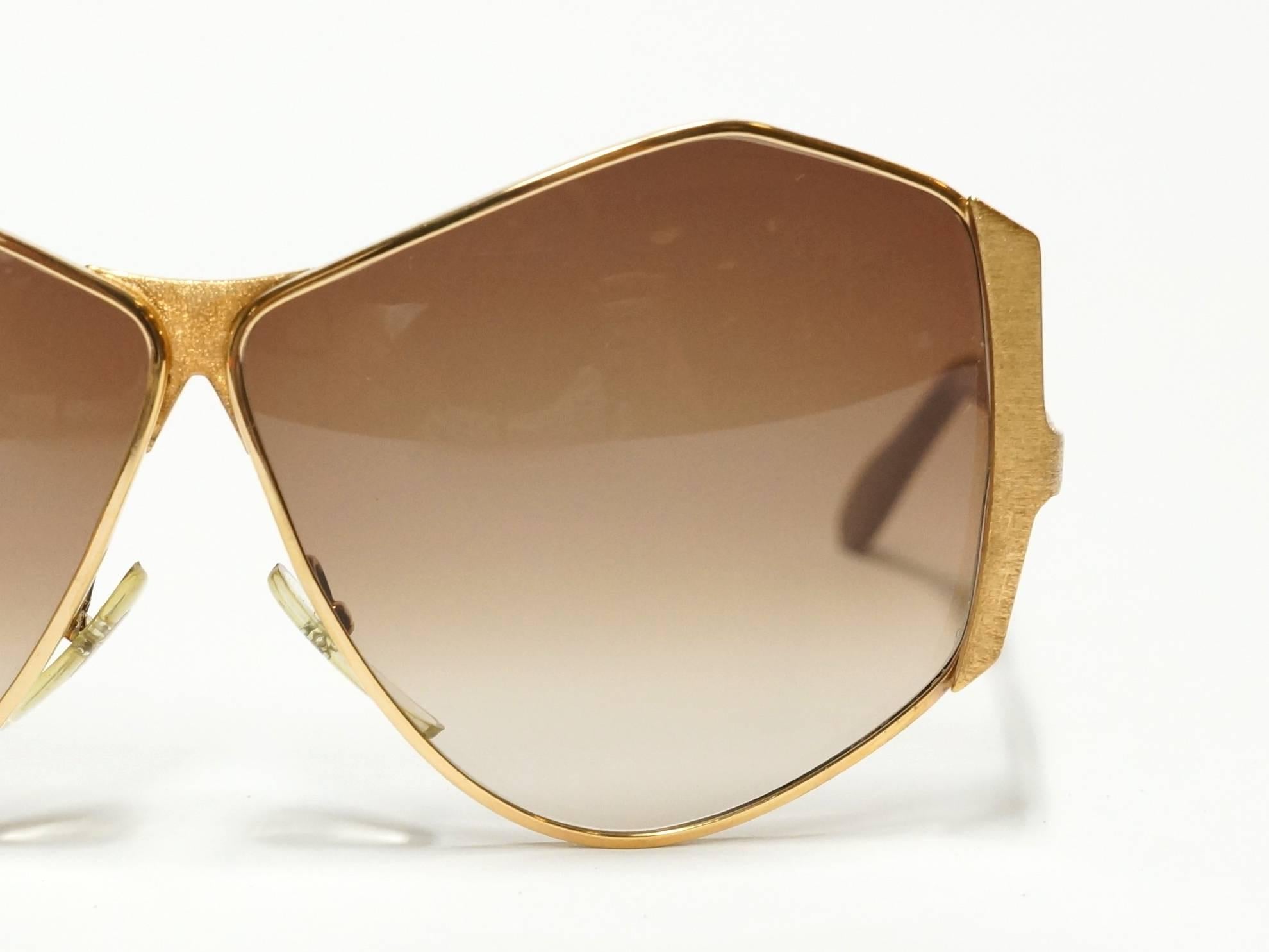 1970s Neostyle Gold Metal Vintage Sunglasses - model Tinair For Sale 2