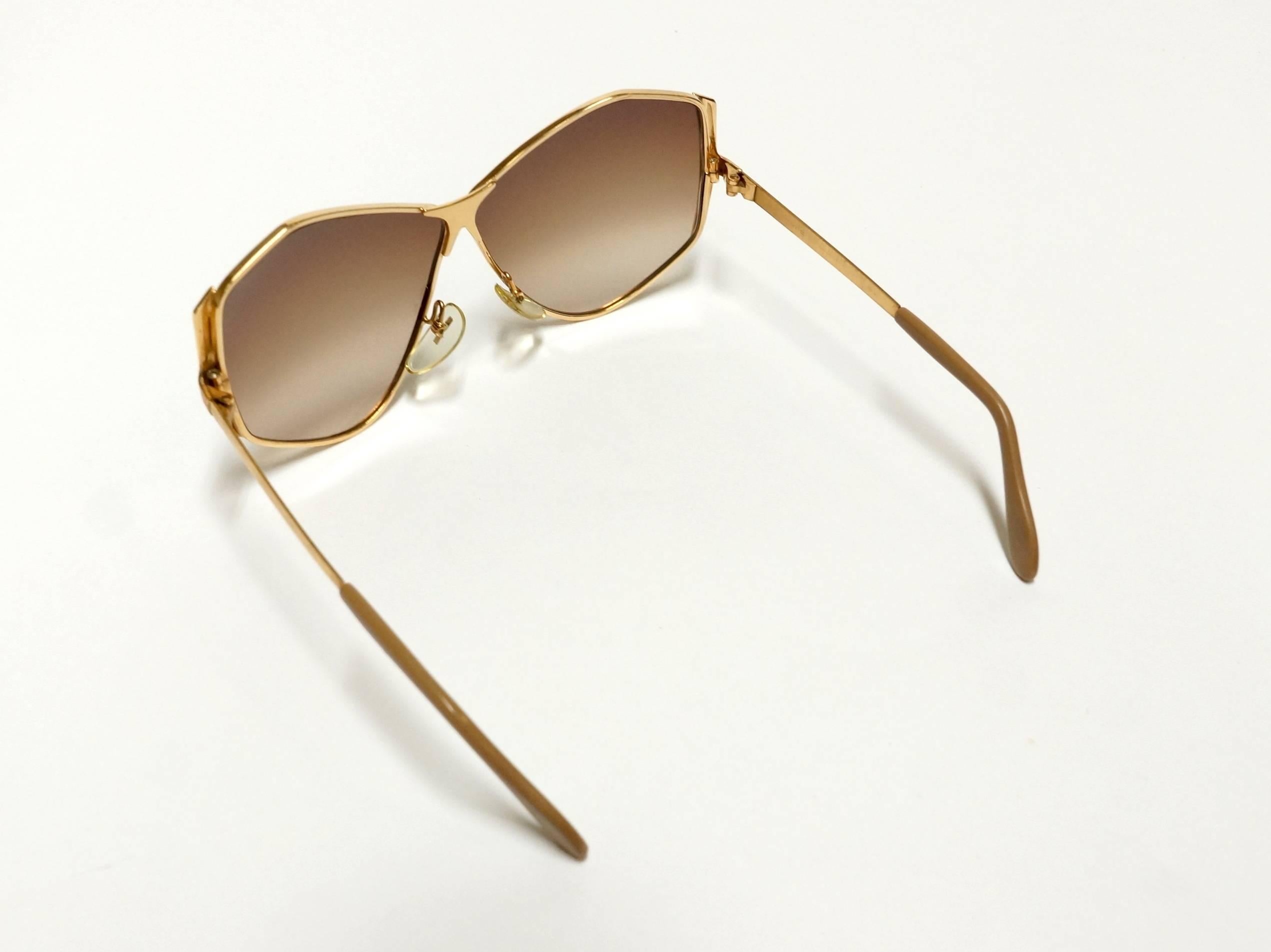 1970s Neostyle Gold Metal Vintage Sunglasses - model Tinair For Sale 4