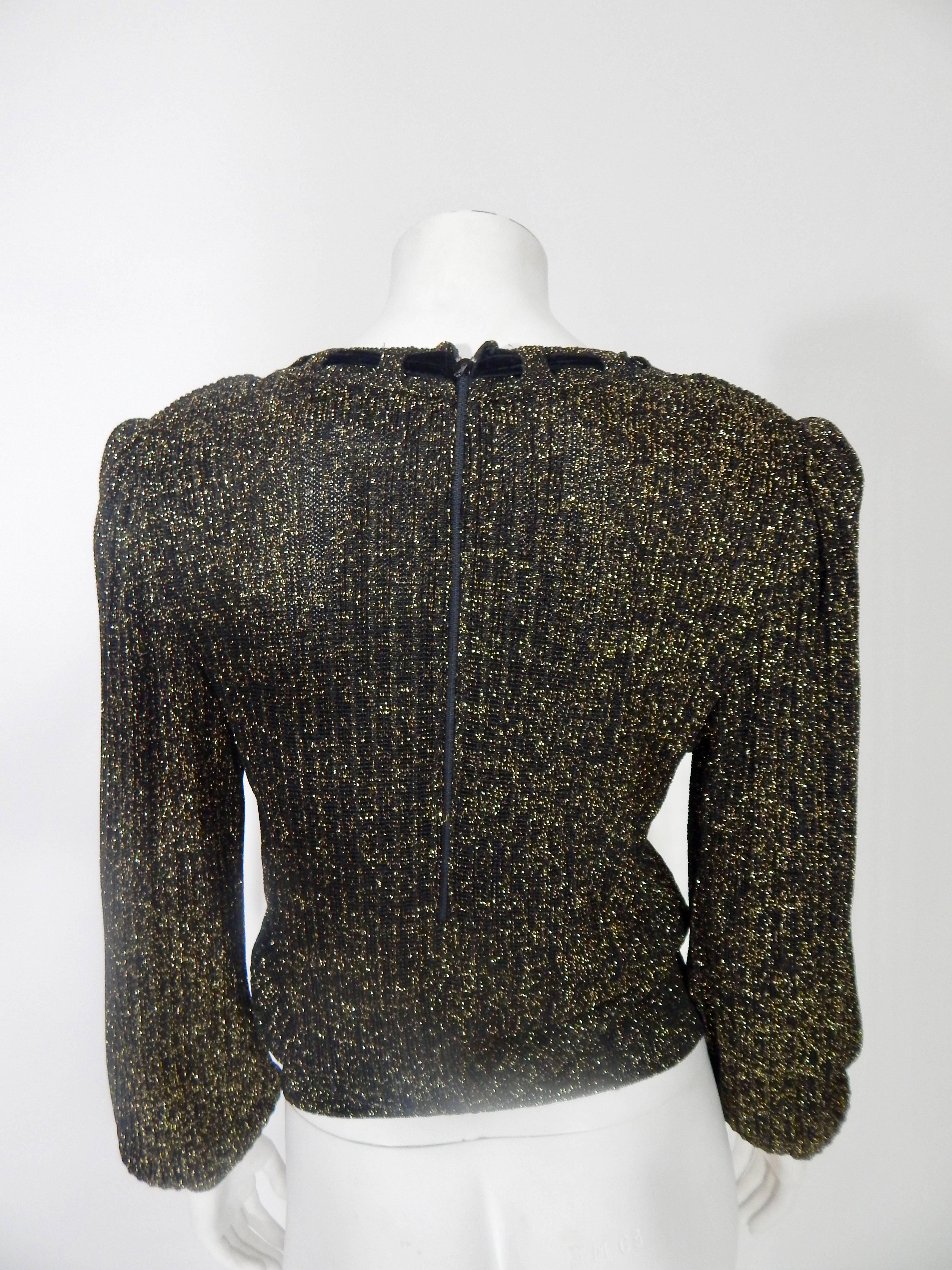 1970s Black and Gold Metalic Top In Excellent Condition For Sale In Long Island City, NY