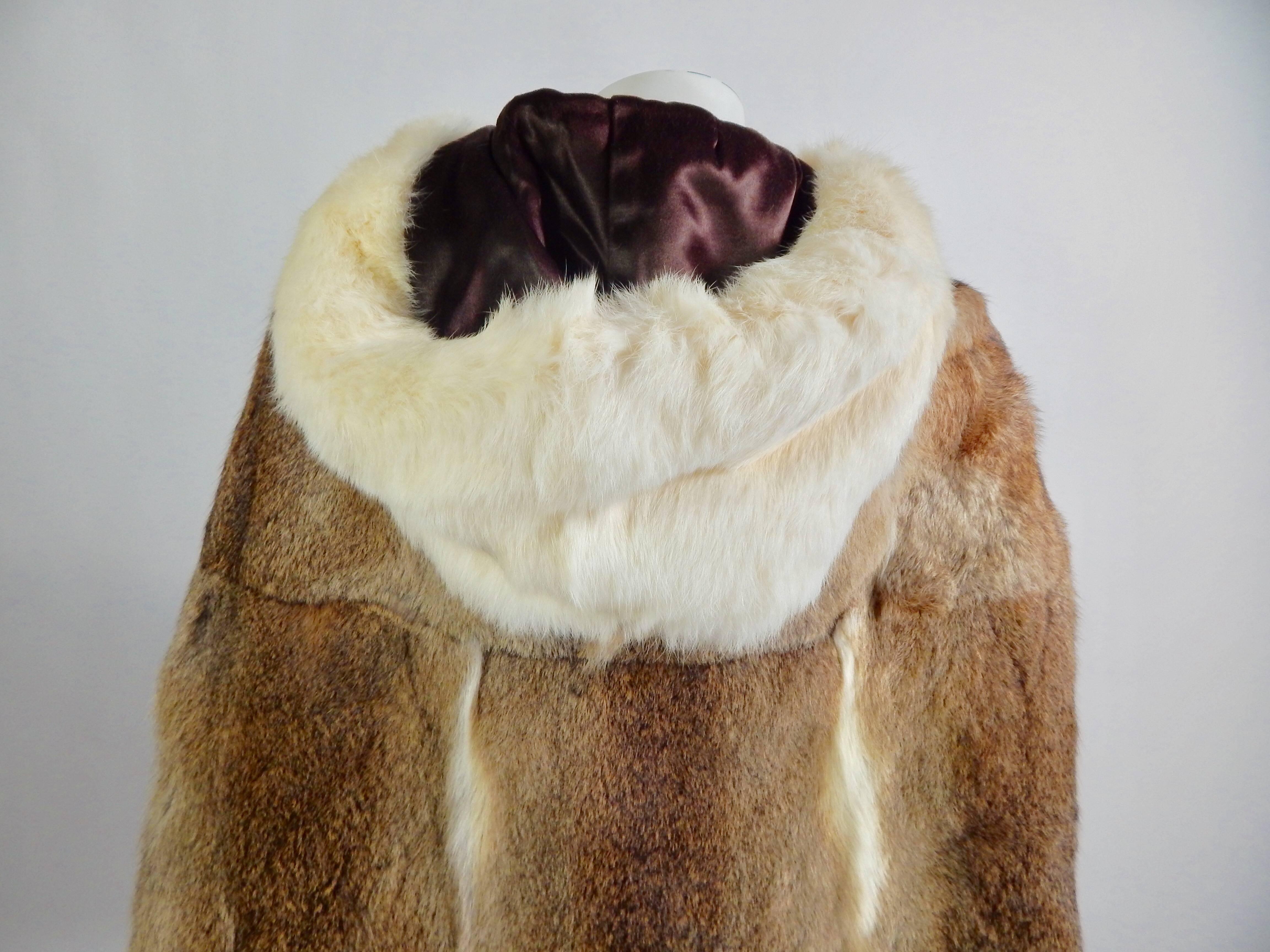 Women's 1960s Fur Hooded Cape 