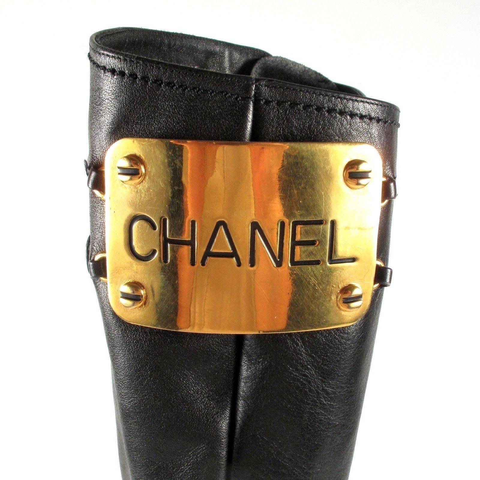 Chanel - Knee-High Combat Vintage Boots

These are the RAREST & most collectable Chanel boots ever made

the last pair sold for $6200.00

Size: US 8 - European 38

Color:  Black

Material: