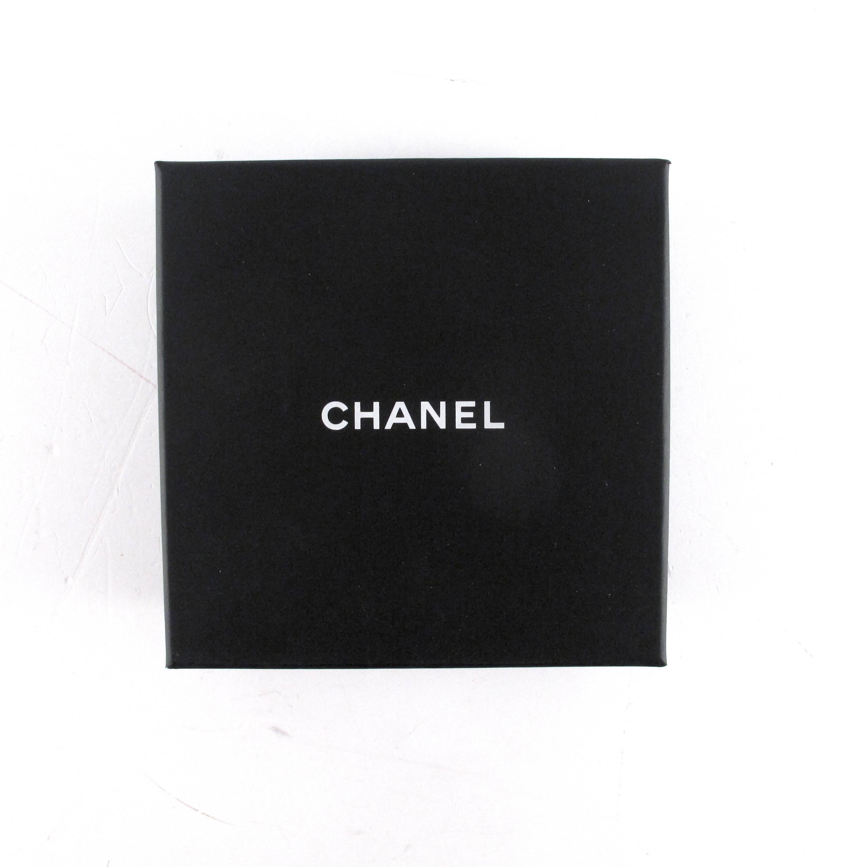Chanel Bracelet - New - 2016 - Gripoix Glass White Blue Red CC Logo Gold Cuff 3