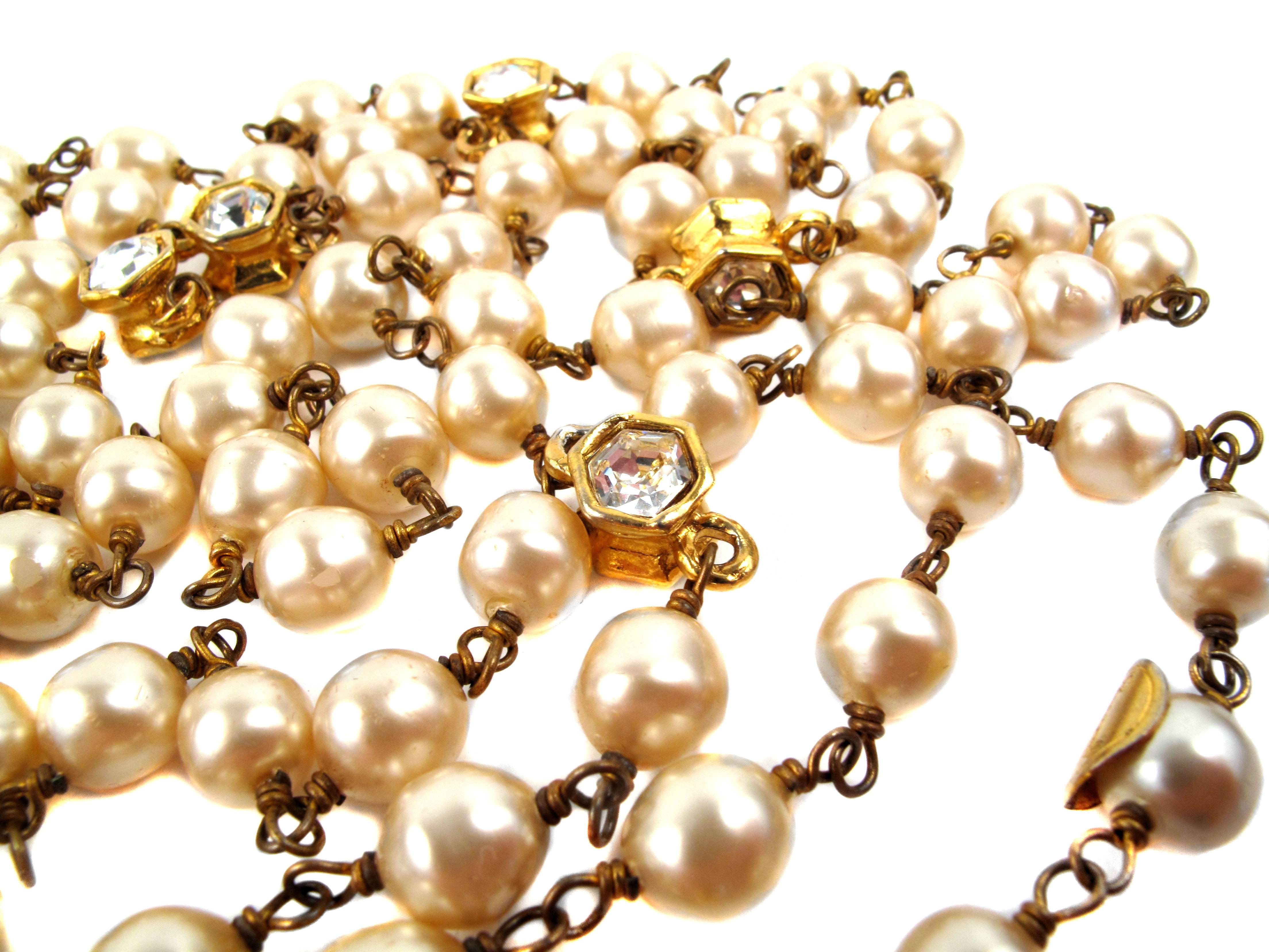 Women's Chanel Pearl & Crystal Necklace 69