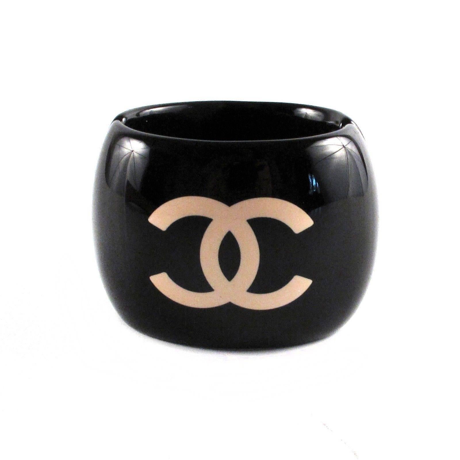 Chanel Bracelet - Cuff Black & Tan CC Logo Camellia Gold Bangle Resin 05P 2005 In Good Condition In Prahran, Victoria