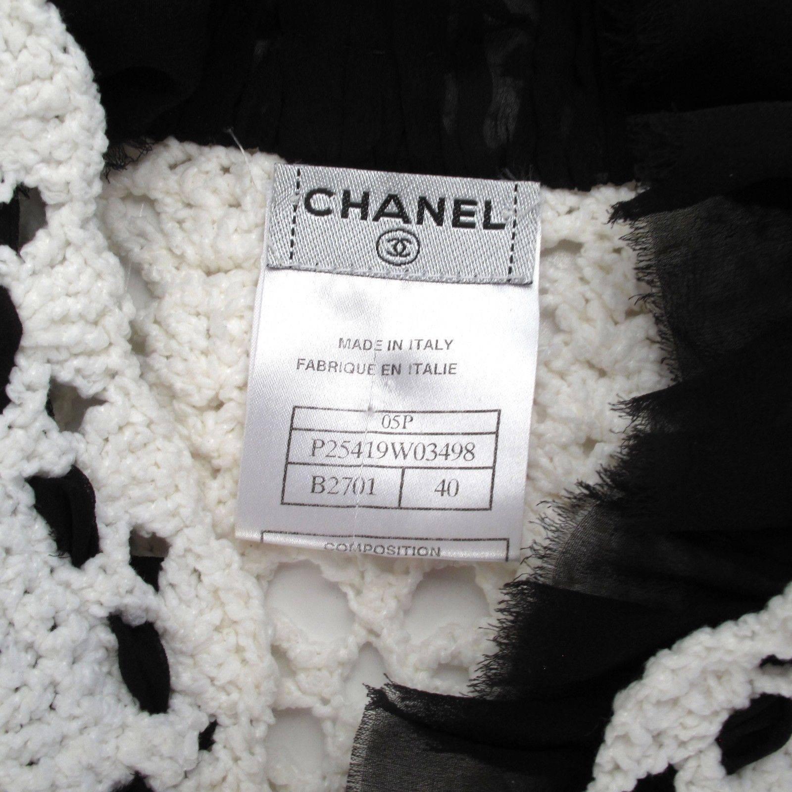 Women's Chanel Cardigan 6 8 40 Long White Black Coat Jacket Knit Crochet Trim 2005 05P