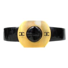 Chanel Belt - Size 65 - Vintage Black Patent Leather CC Logo Gold Buckle Charm