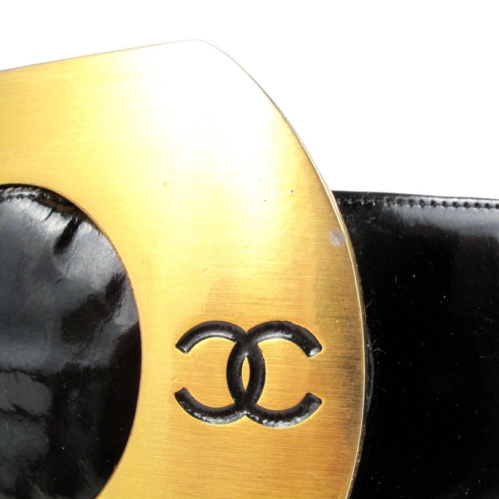 Orange Chanel Belt - Size 65 - Vintage Black Patent Leather CC Logo Gold Buckle Charm For Sale