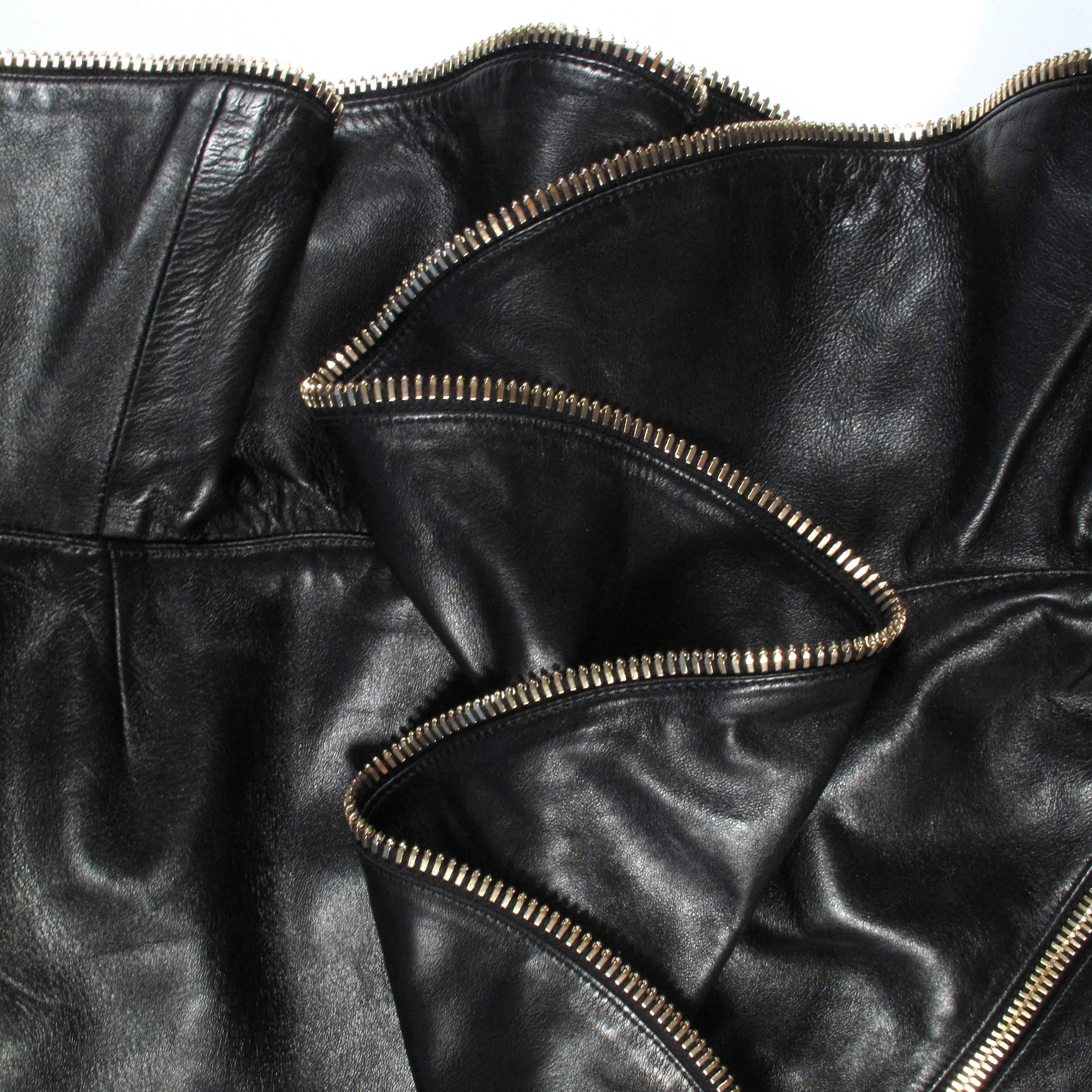 Women's Alexander McQueen Leather Jacket - US 4 - EU 36 IT 40 - Zipper Ruffle Black Gold