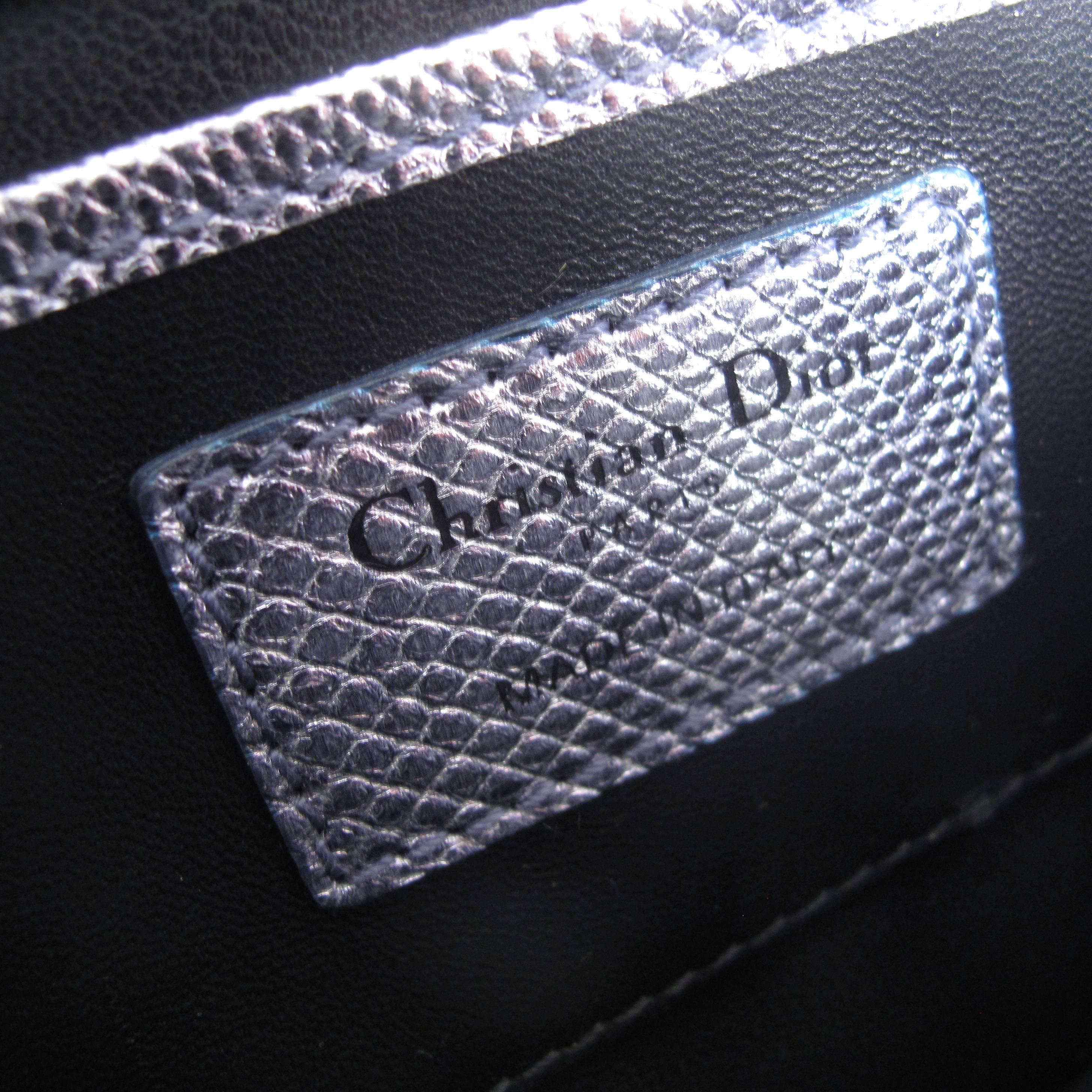 Dior Crossbody Bag - Silver Leather Embossed Snake Chain Charm Flap Handbag For Sale 2