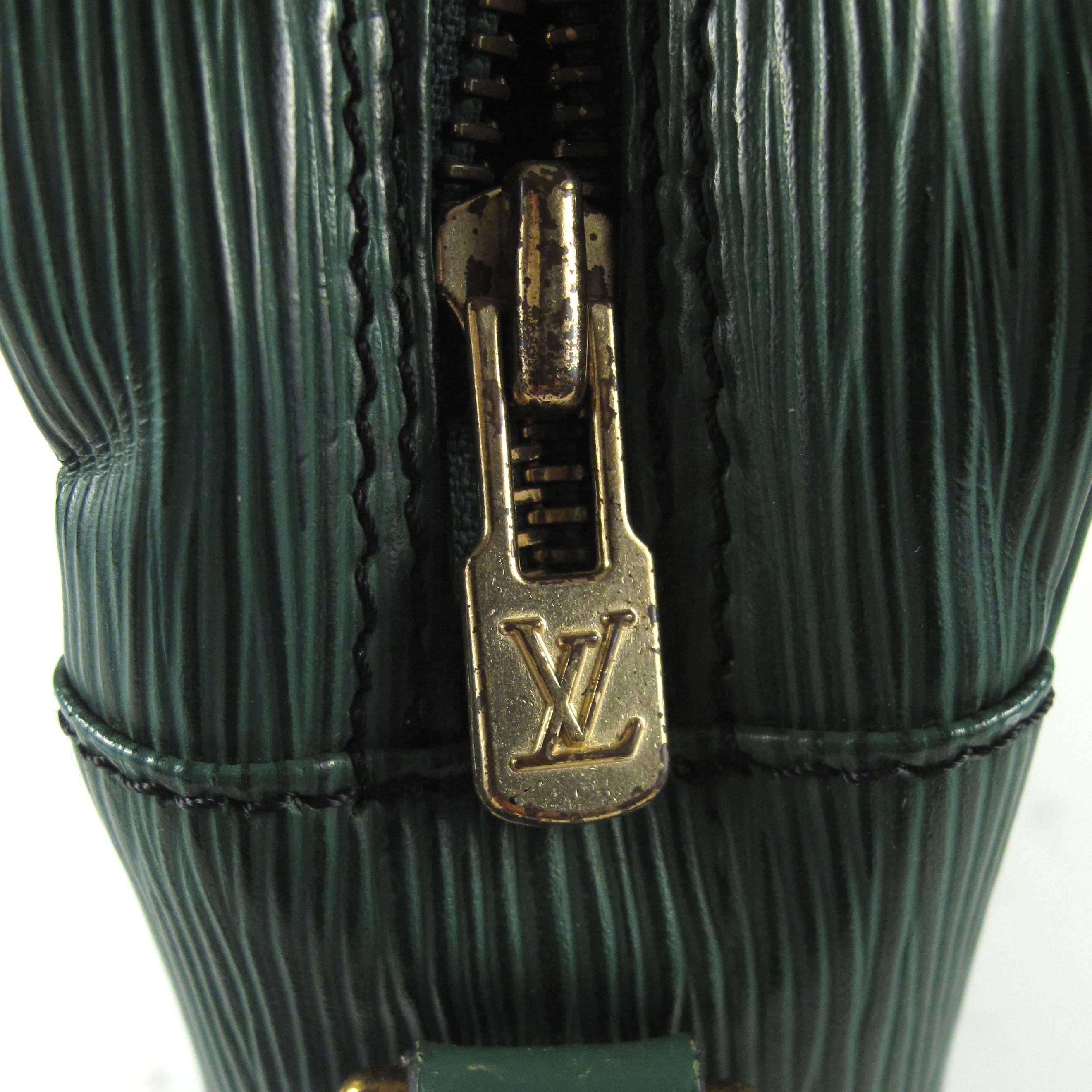Louis Vuitton Bag - Green Leather Crossbody Shoulder Epi Trocadero Handbag 2