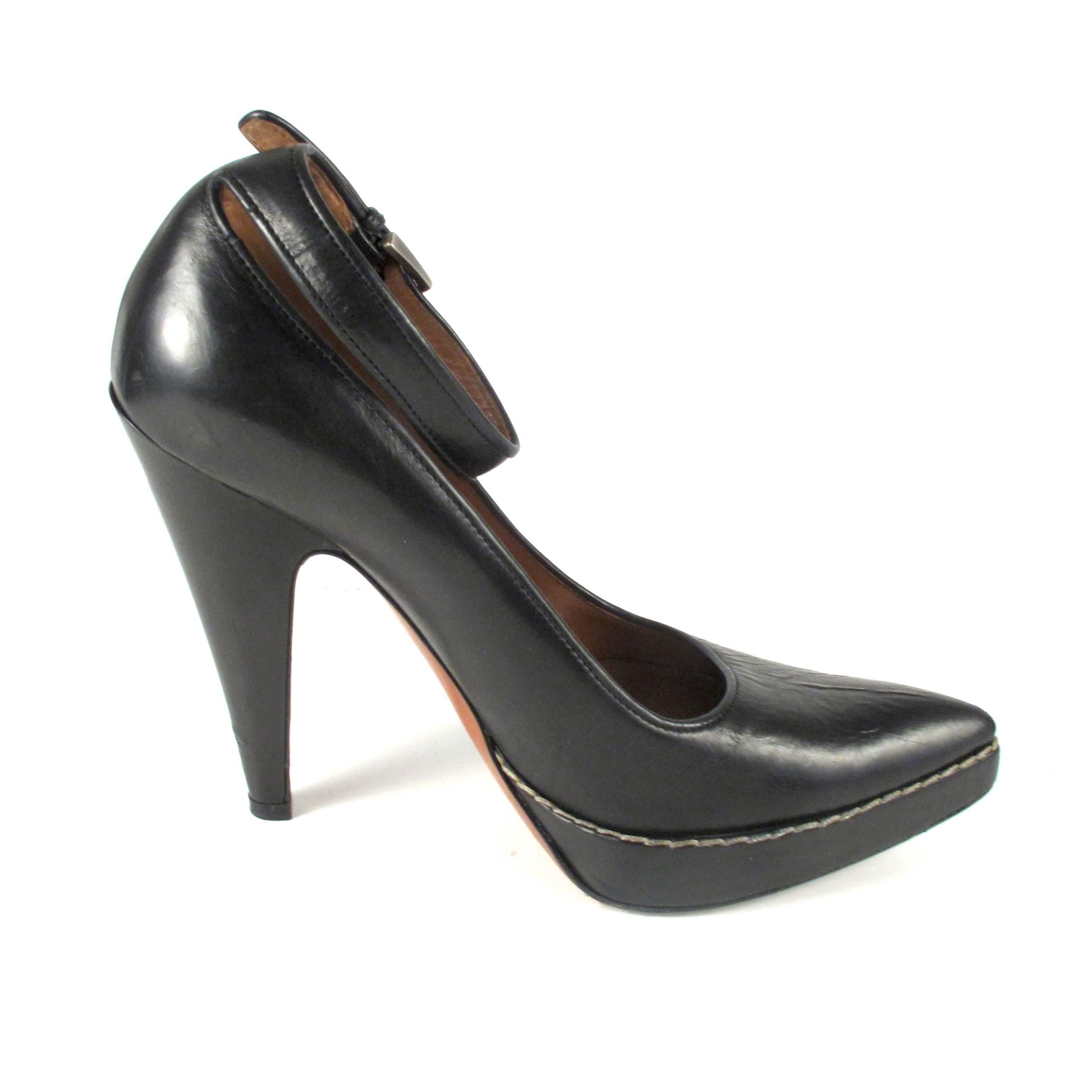 Alaia Heels - US 5.5 - 35.5 - Black Ankle Strap Pumps Pointed Shoes 5 6 35 36 In Good Condition In Prahran, Victoria
