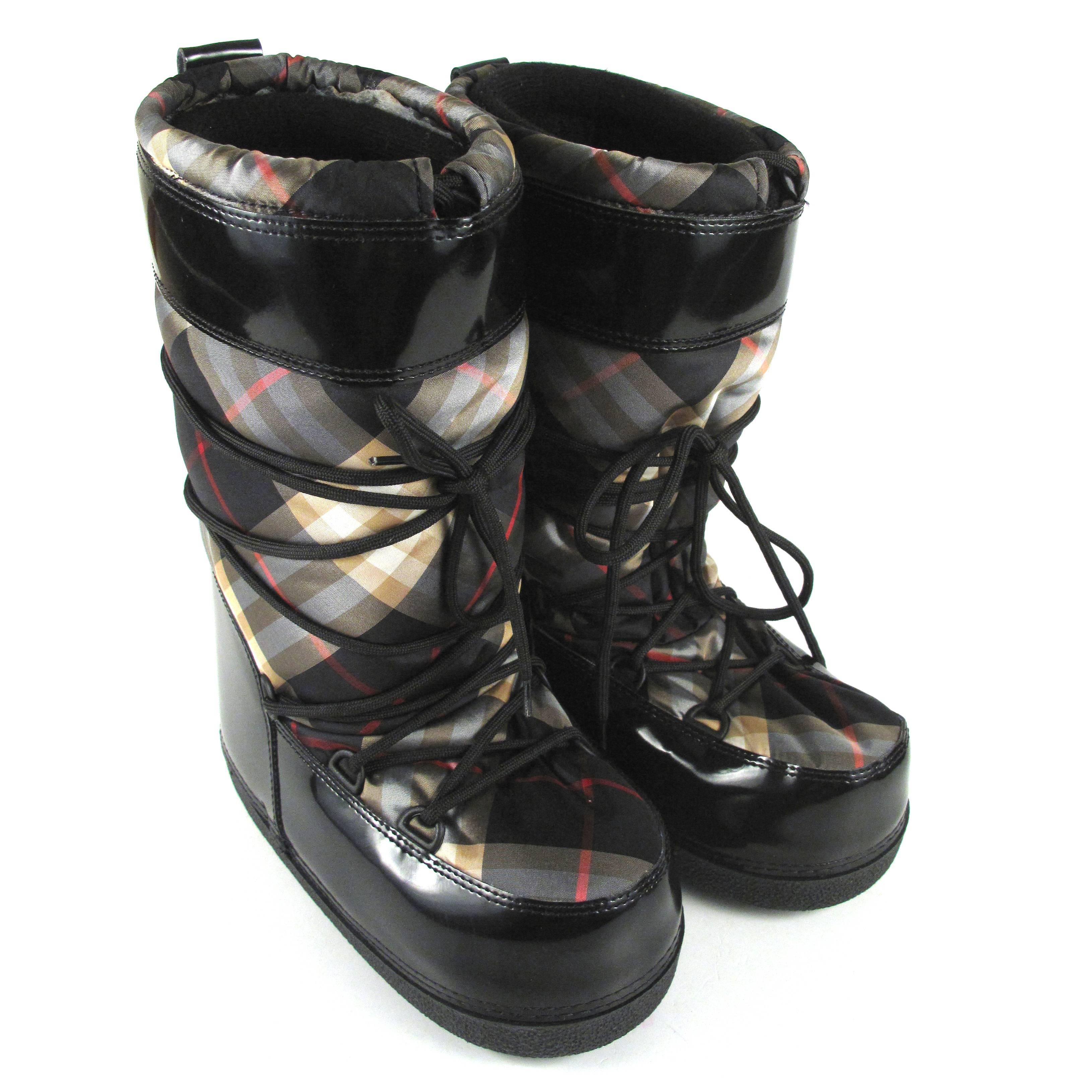 Burberry Snow Boots - New - US 7 - 37 - Black Plaid Leather Moon Lace Up Shoes In New Condition In Prahran, Victoria