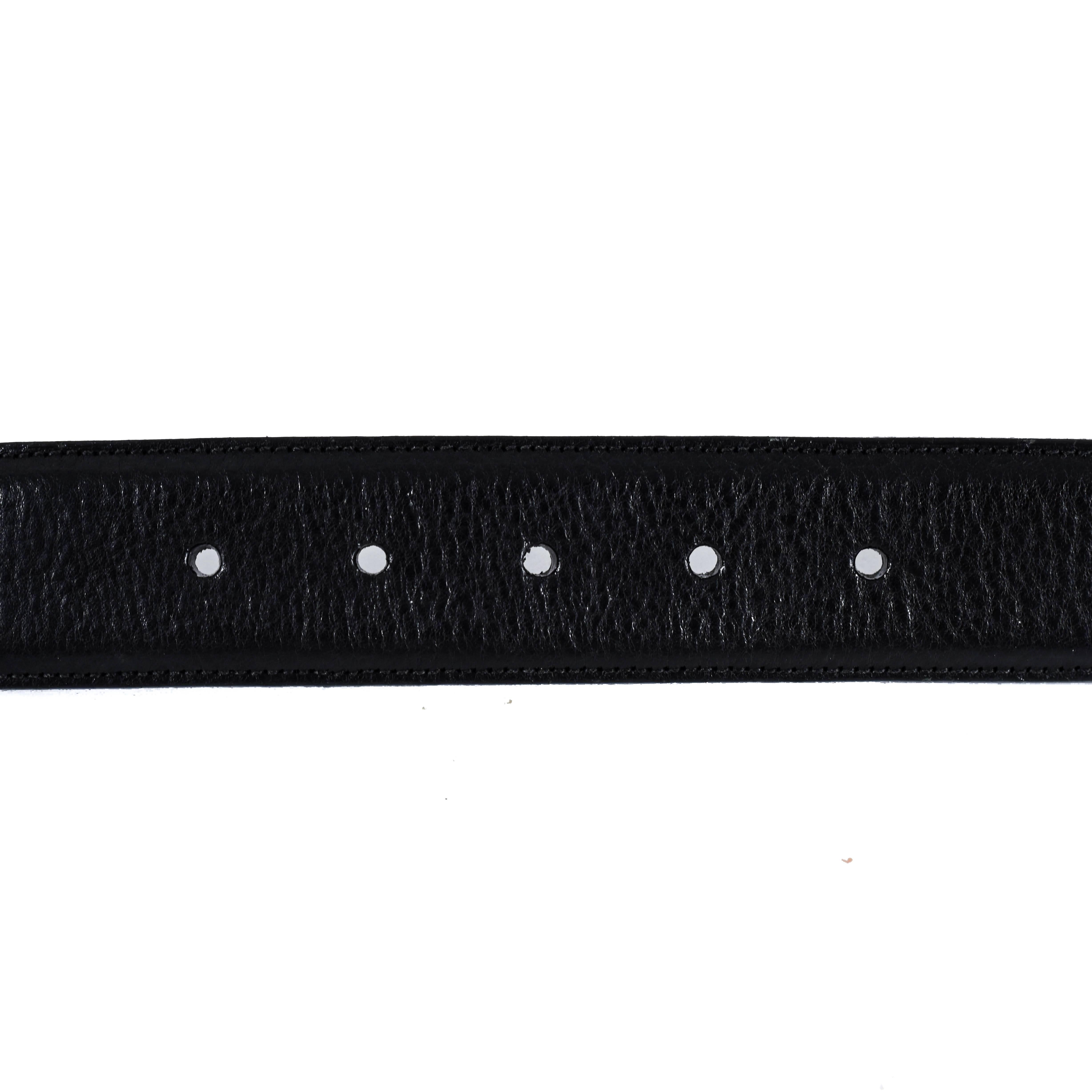 Chrome Hearts - Unisex Star Leather Belt
Size: US L
Color: Black
Material: Leather / Sterling Silver

-----------------------------------------------------------
Details:

- sterling silver hardware

- peg in hole closure

- star at