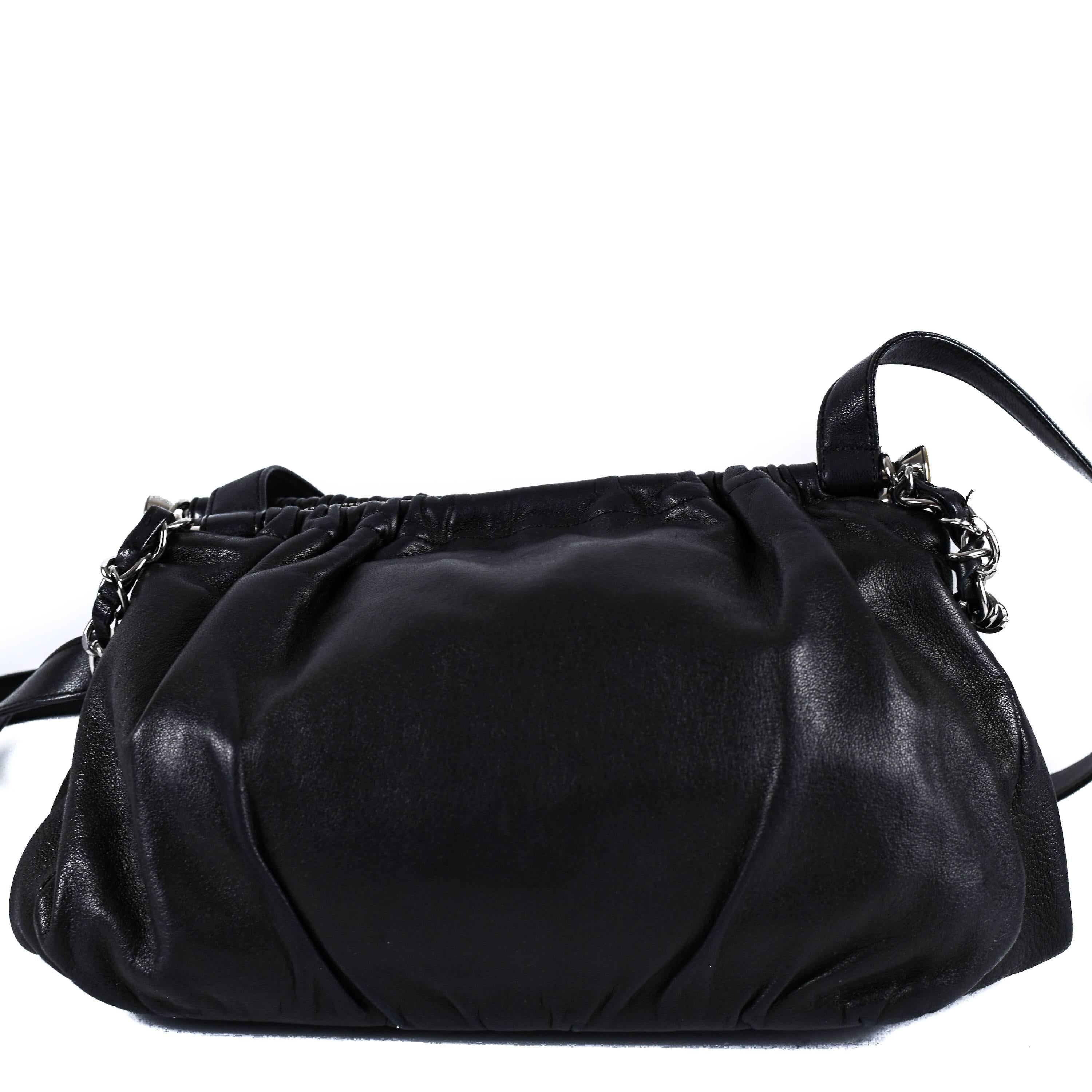 Chanel Logo Frame Shoulder Handbag - Black Leather Silver CC Chain Handbag LAX In Good Condition In Prahran, Victoria