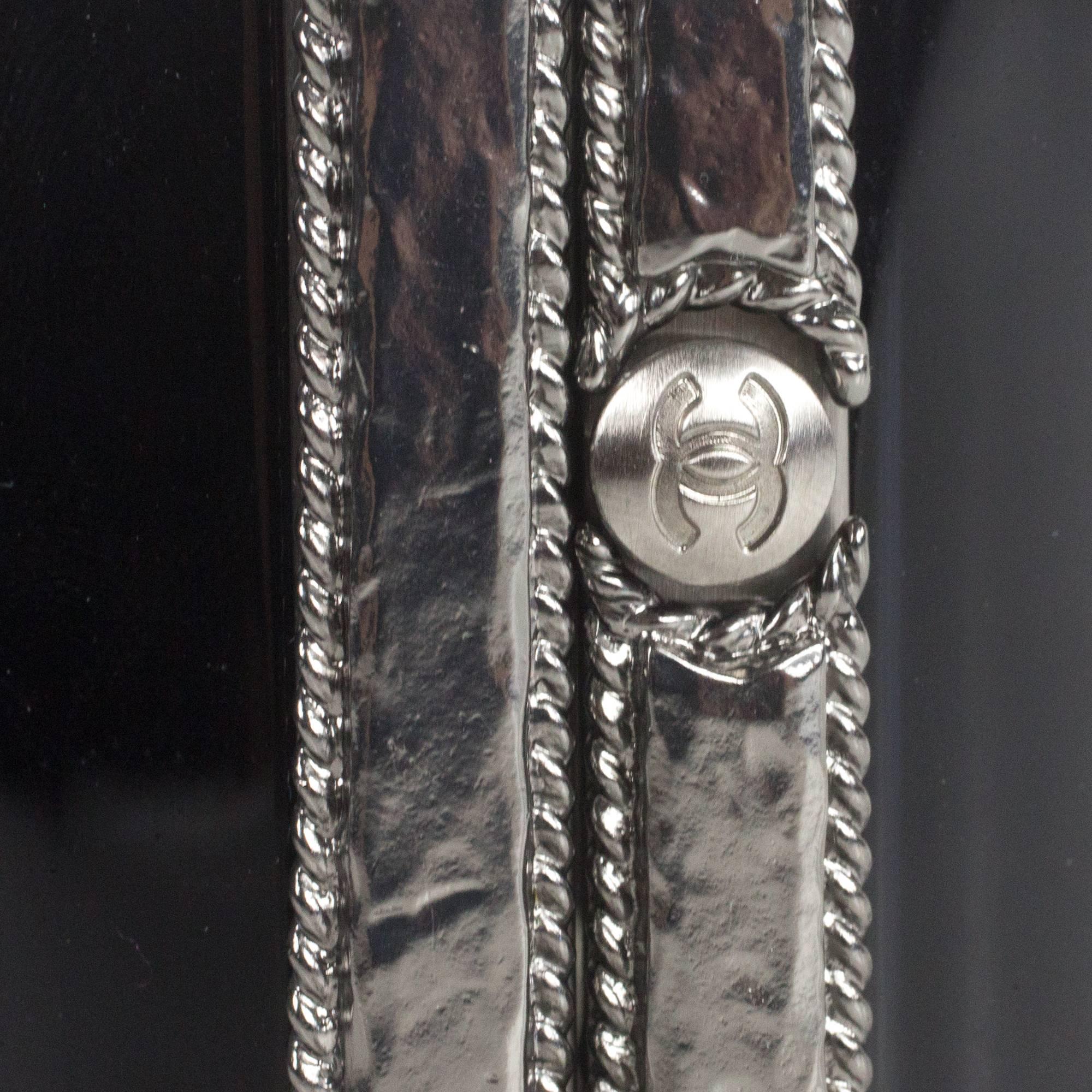 Chanel Bracelet - 2014 - Cuff Black Resin CC Logo Silver Medallion Gripoix Chain For Sale 5