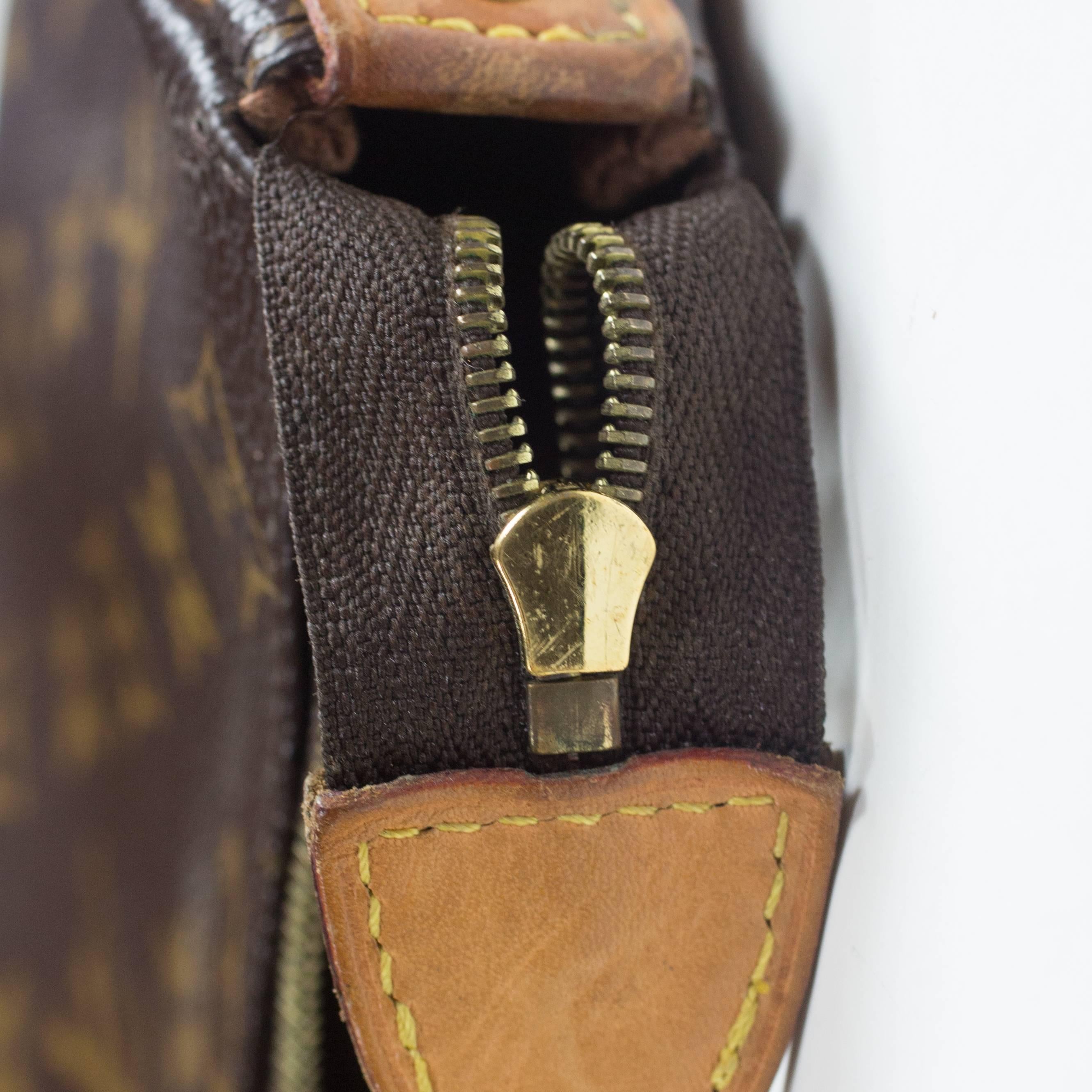 Louis Vuitton Shoulder Bag Pochette - Eva LV Logo Monogram Gold Chain Handbag 1