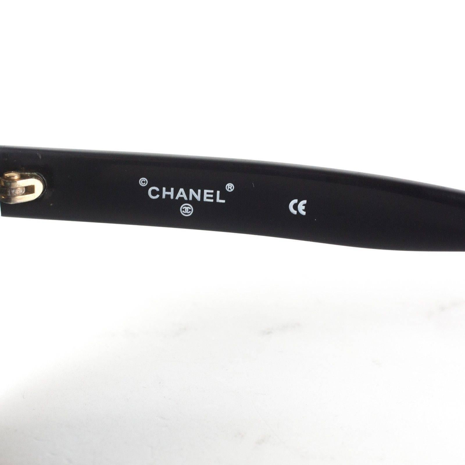 Chanel Most Wanted Sunglasses Round Paris Logo Vintage Black CC Logo Half Tint For Sale 2