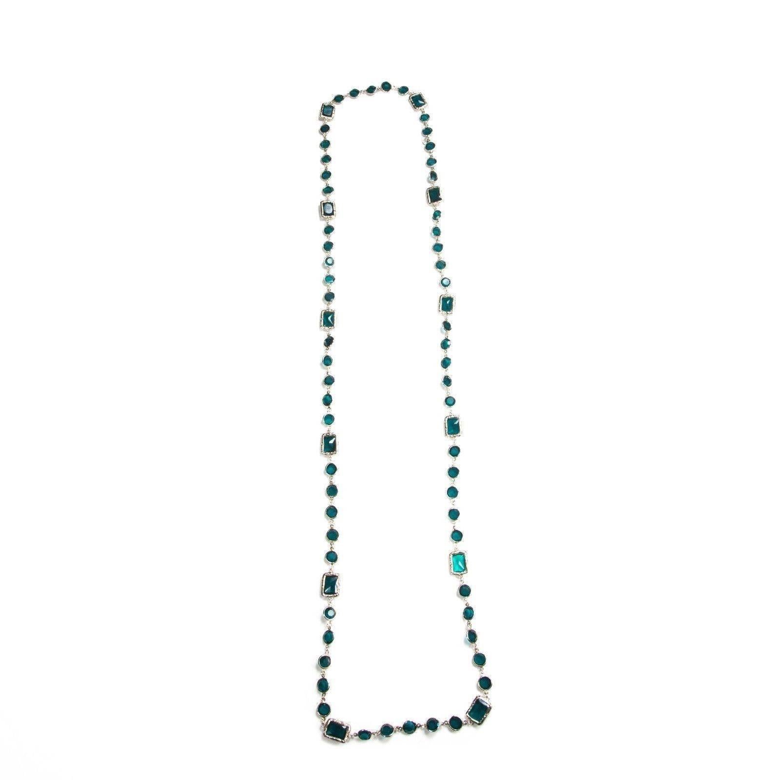 Chanel - Vintage Chicklet Gripoix Necklace

Color: Green Teal / Gold

Material: Glass

------------------------------------------------------------

Details:

- gold tone hardware

- glass chicklet & round stations

- logo tag stamped 