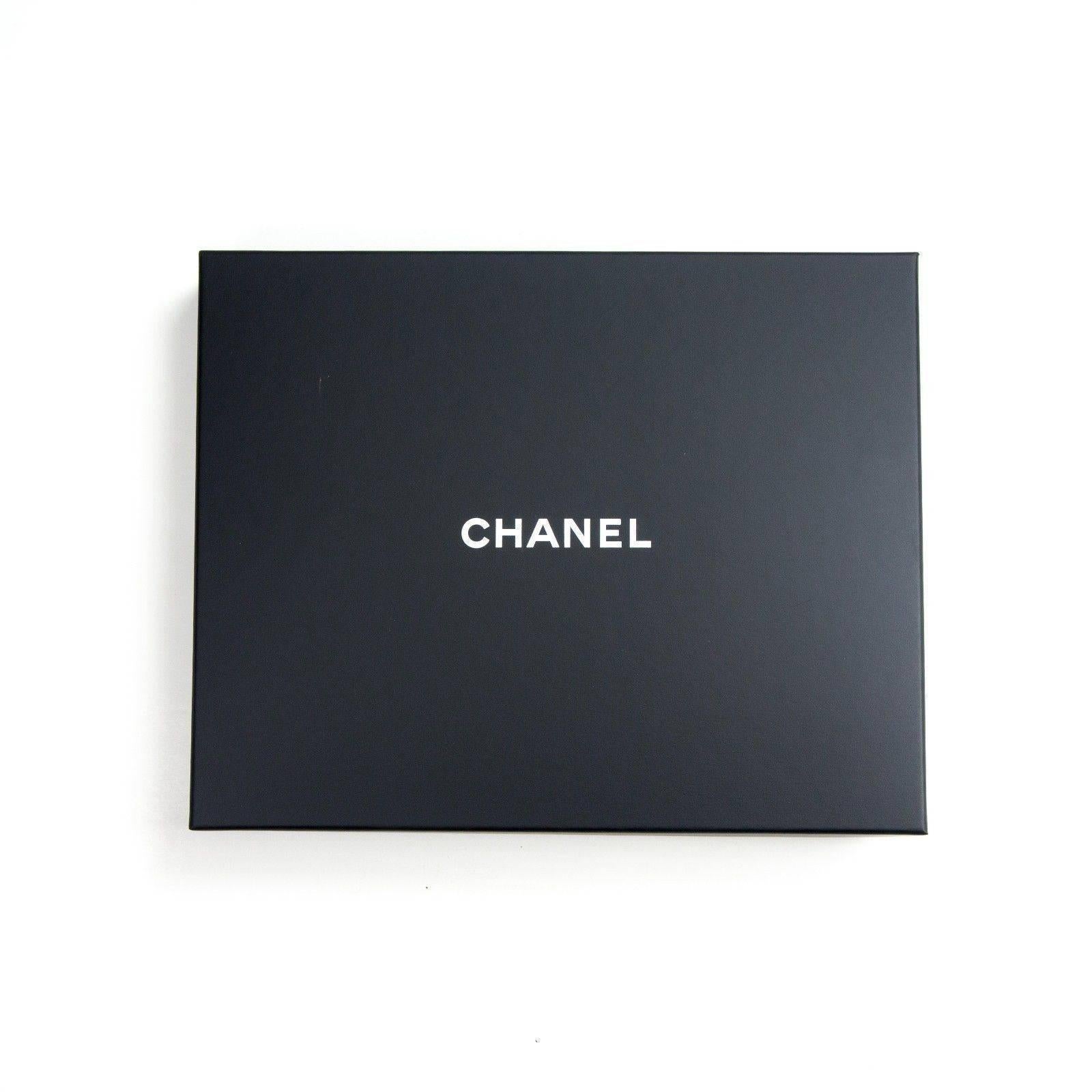 Chanel 2015 Pearl Ombre Necklace - New Gradient Gray White Bead Multistrand CC 5