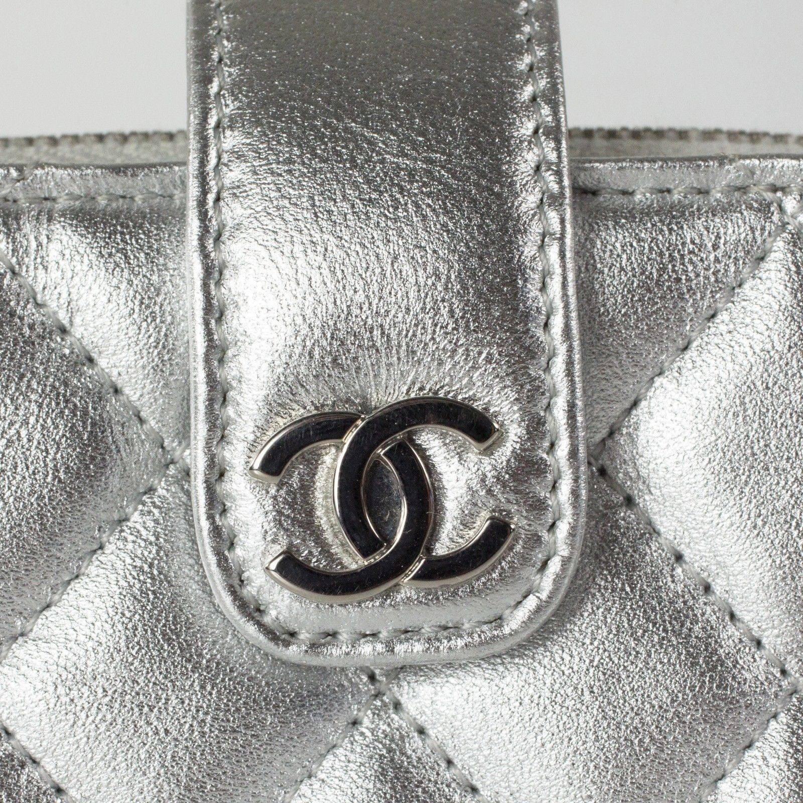 Chanel - New Pearl Crossbody Shoulder Bag - Silver Ocase CC Leather O Case Phone 1