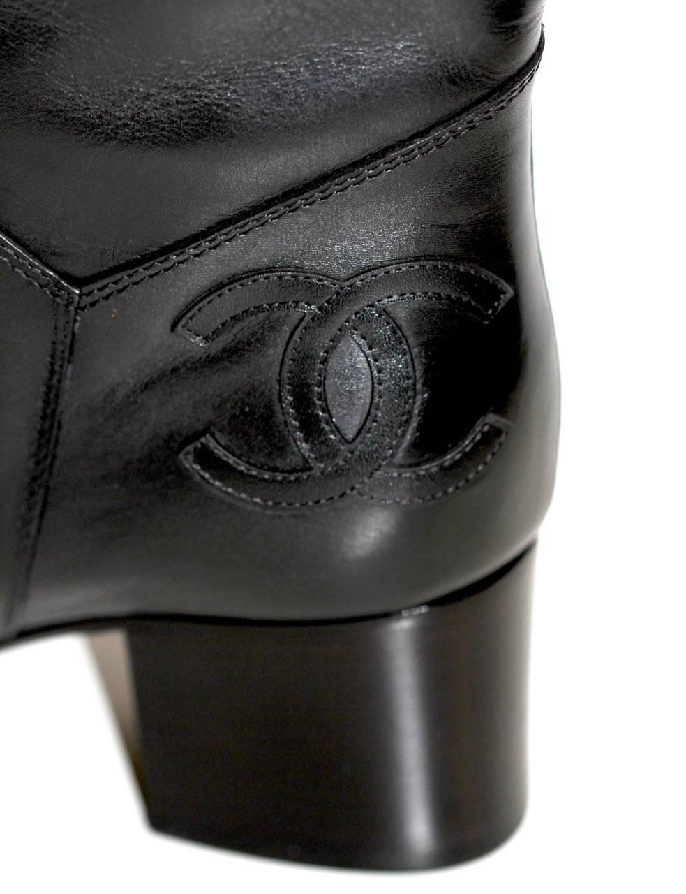 Chanel Very Elegant Black Leather Boots - Never Worn  In New Condition In Geneva, CH