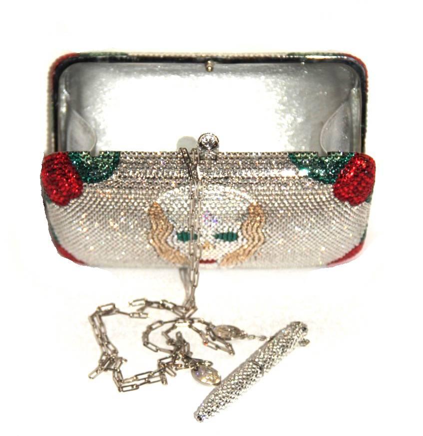 Realised in collaboration with the Maillol Museum, this limited edition handmade clutch features a removable silver-tone chain, a skull motif and a push clasp fastening on the top. It comes with a matching Swarovski crystal encrusted ballpoint