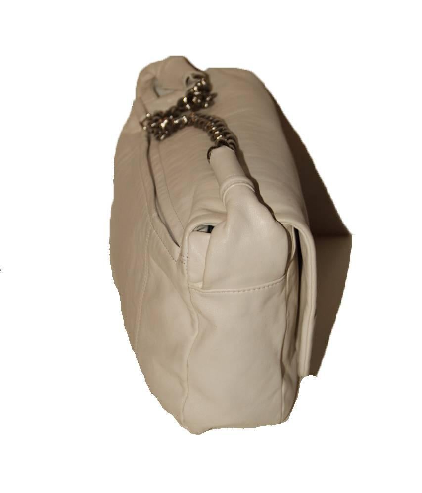 CHANEL Paris-Moscou Métiers d’Art Collection White Leather Flap Bag  1
