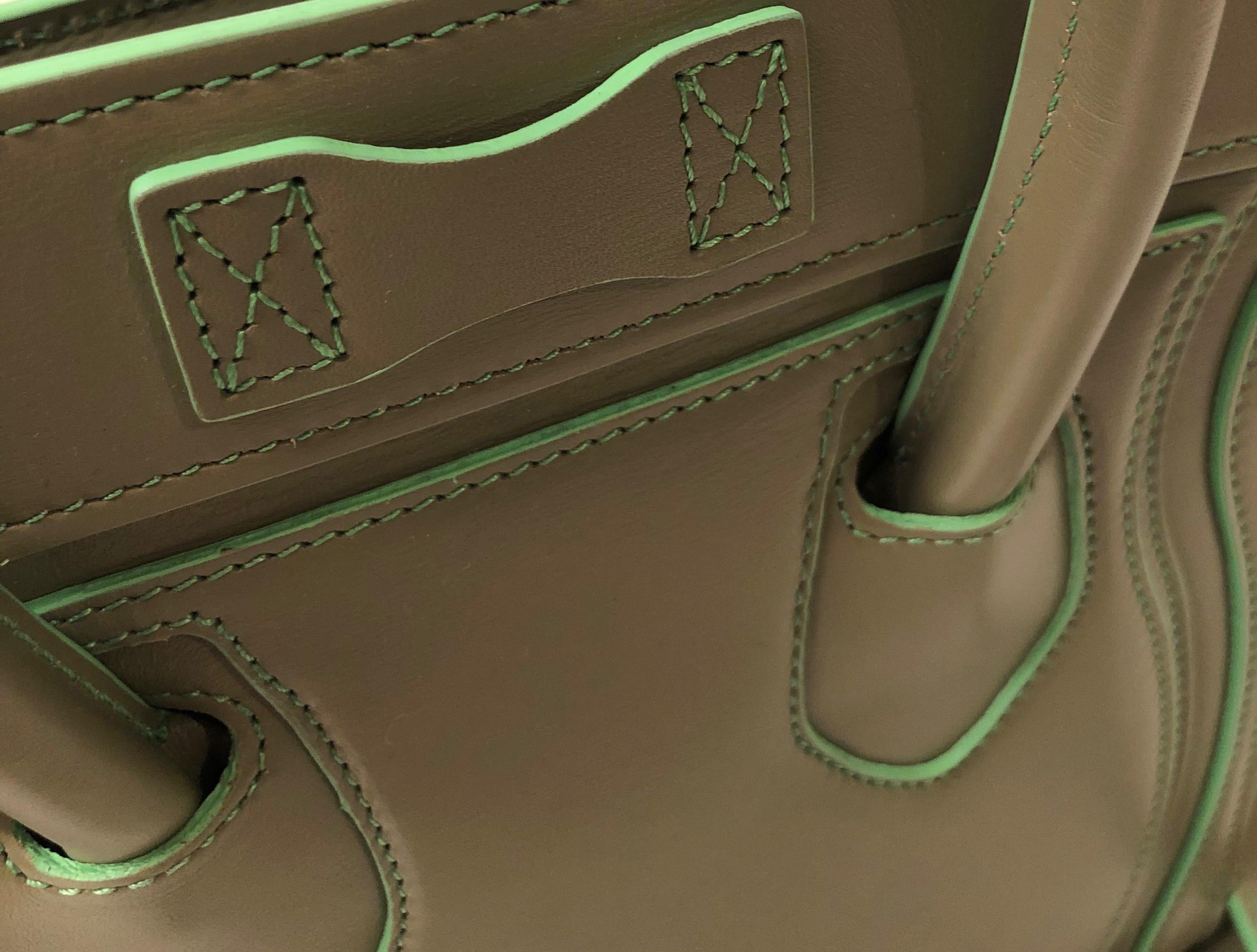 Celine - Sac de voyage Nano en cuir kaki clair 3