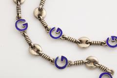 Chaîne en argent émaillé Gucci des années 1970