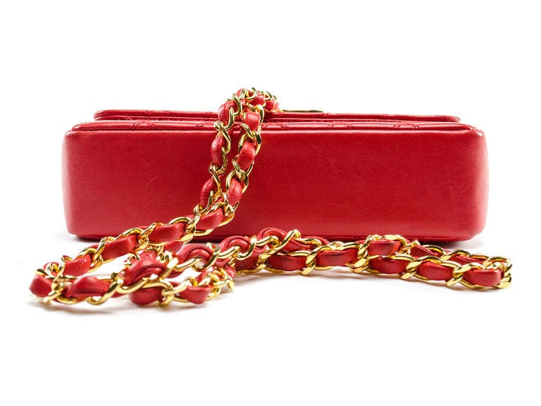 Women's Chanel Vintage Red Lambskin Shoulder Bag