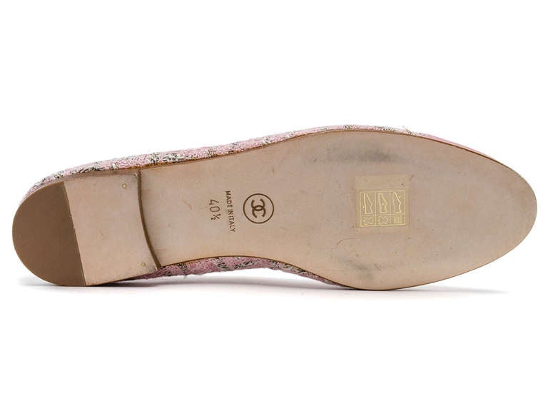 Chanel Pink Tweed Ballerina Flats In Excellent Condition For Sale In San Diego, CA