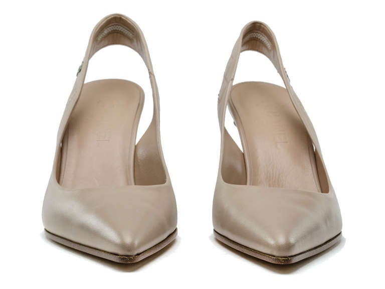 Chanel 04A Blush Pink Leather Slingback Heels In New Condition In San Diego, CA