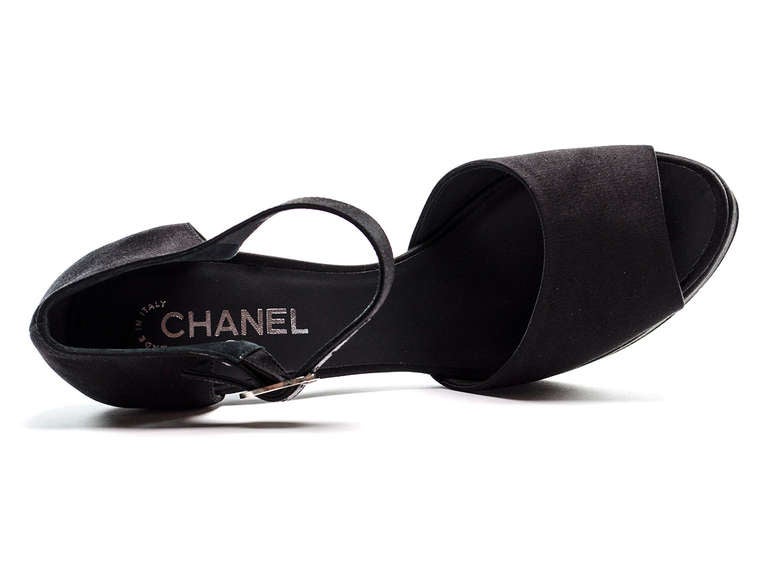 Women's Chanel Limited Edition Runway Sample Gun Heels Rare