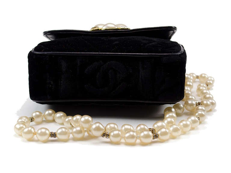 Women's Chanel Vintage Velvet Pearl Gripoix Crossbody Evening Bag
