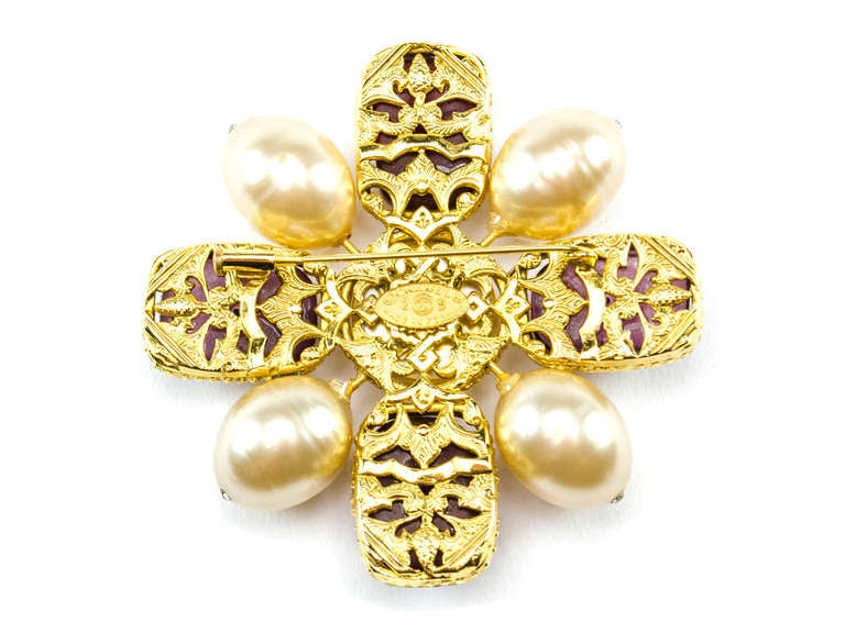 Chanel Vintage Gripoix Brooch