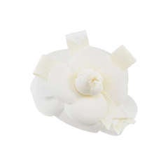 Chanel Broche à ruban de fleurs camélia