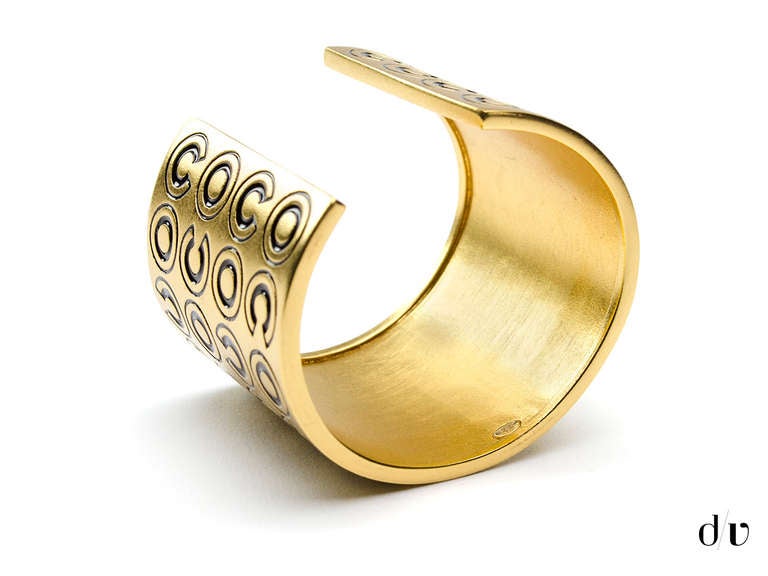 Chanel Coco Wide Cuff In Excellent Condition For Sale In San Diego, CA