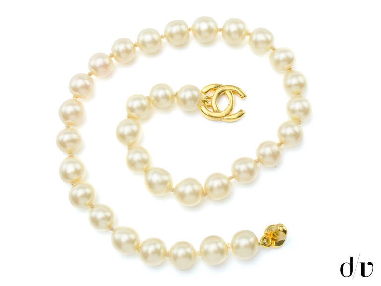 Chanel Faux Pearl Interlocking CC Necklace