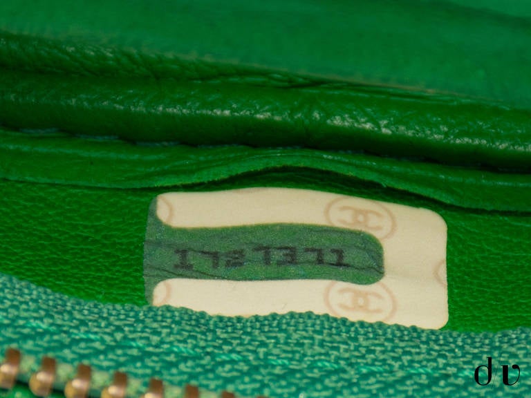 Chanel Green Calfskin Bag For Sale 3