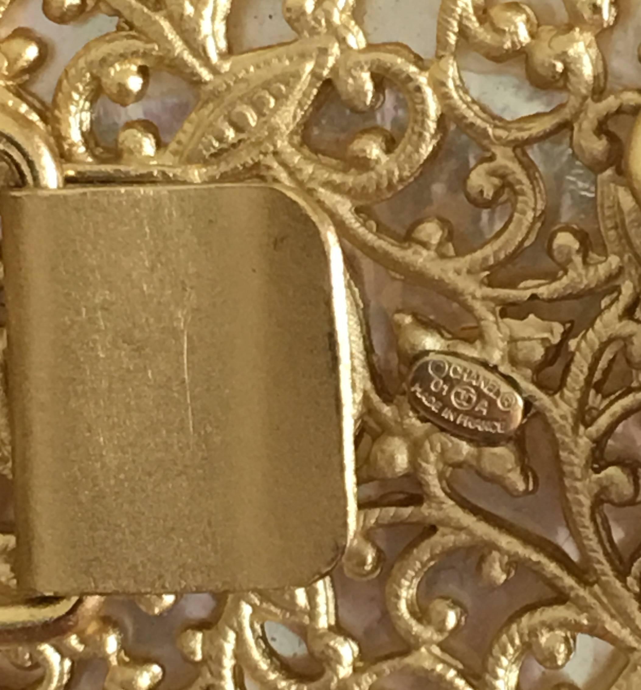 Gold 2001 Chanel gold plated camellia  waist/hip belt For Sale